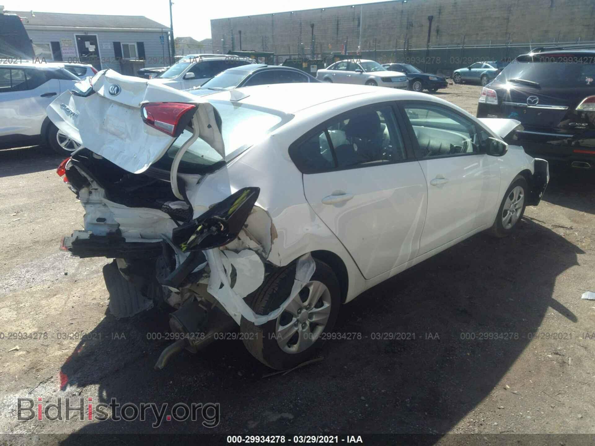 2017 KIA FORTE - VIN: 3KPFK4A7XHE109608 - Photo 4