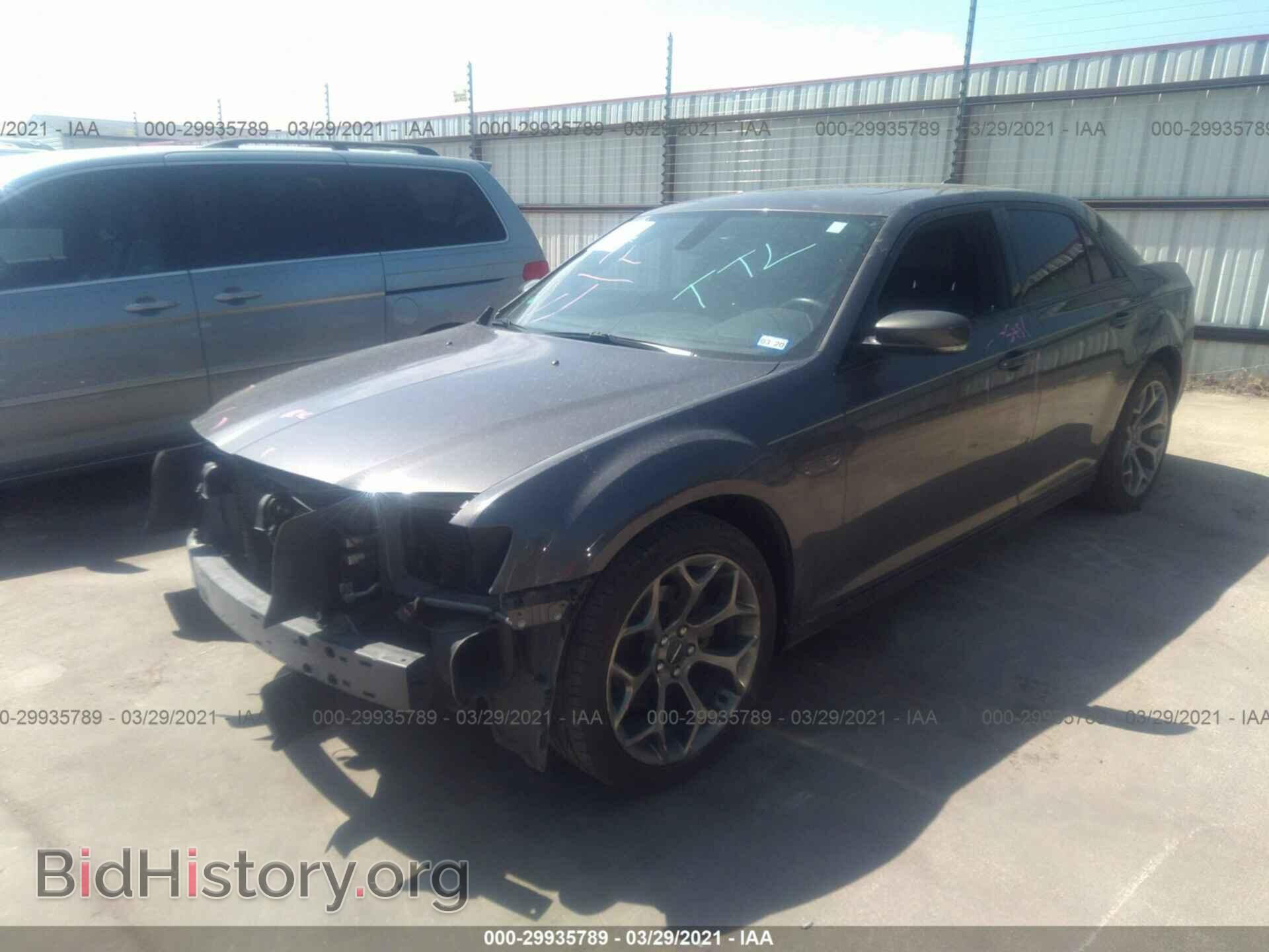 2016 CHRYSLER 300 - VIN: 2C3CCABG4GH304477 - Фото 2