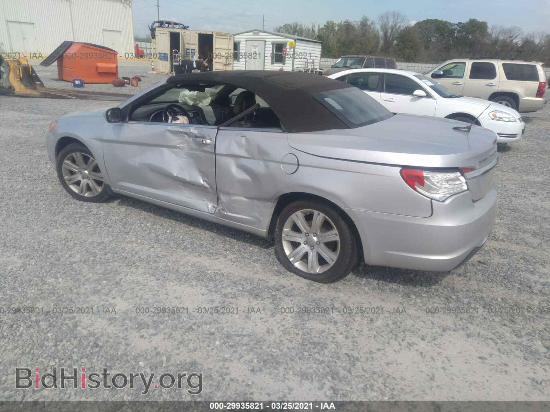 2011 CHRYSLER 200 - VIN: 1C3BC2EB3BN604609 - Фото 3