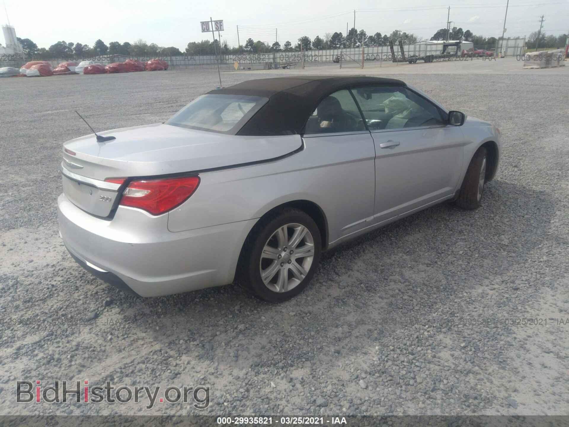 2011 CHRYSLER 200 - VIN: 1C3BC2EB3BN604609 - Фото 4