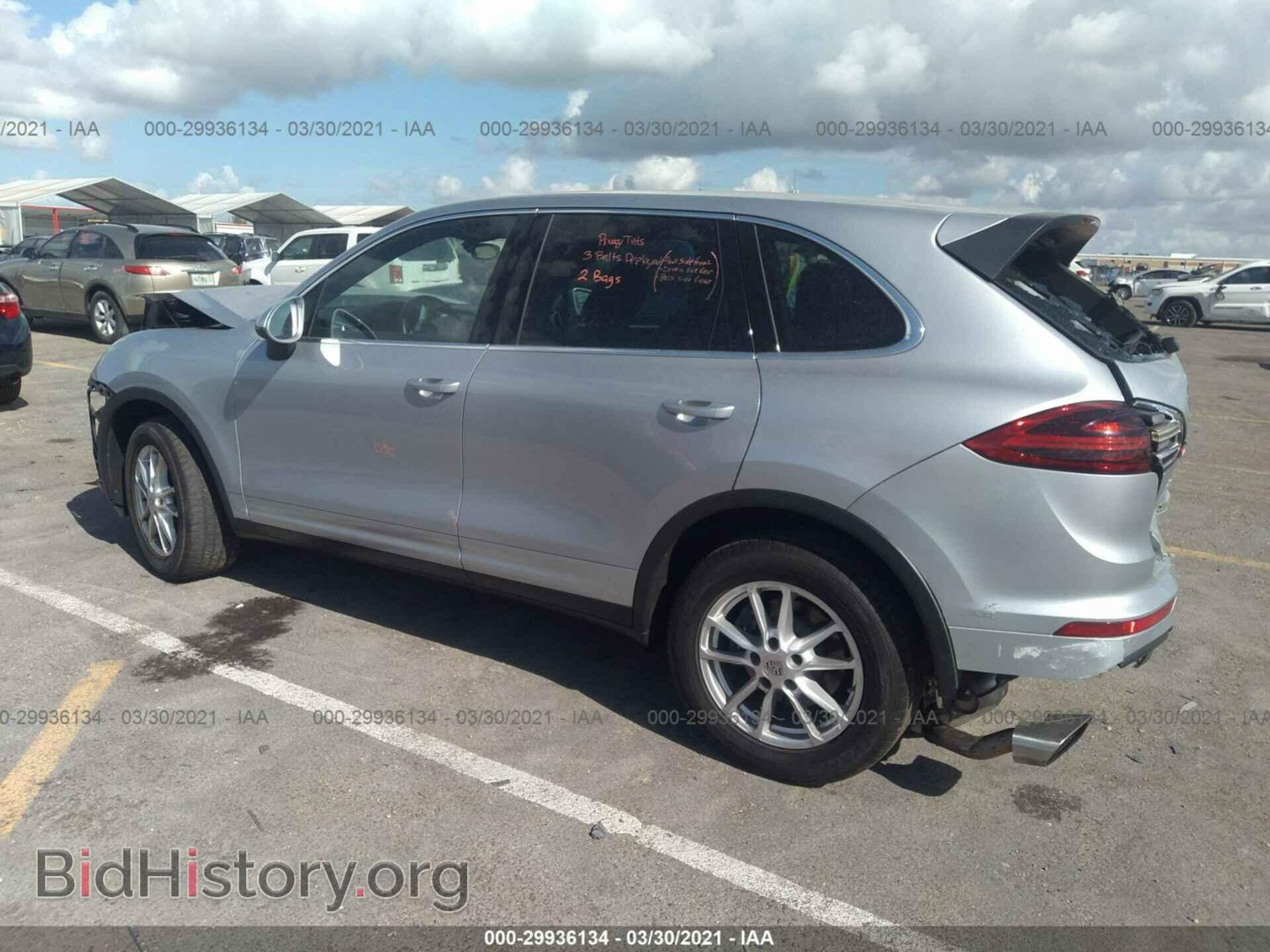 2016 PORSCHE CAYENNE - VIN: WP1AA2A28GLA04351 - Photo 3