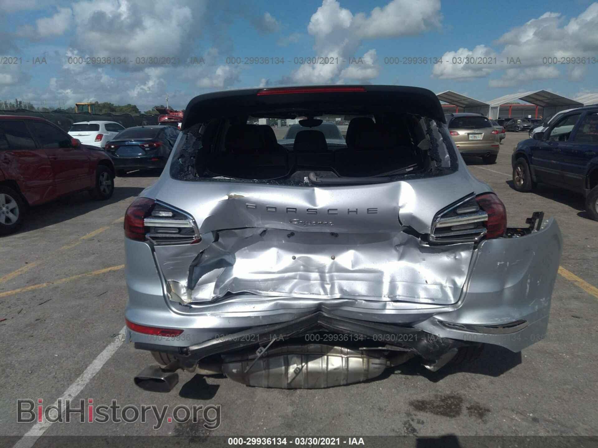 2016 PORSCHE CAYENNE - VIN: WP1AA2A28GLA04351 - Photo 6