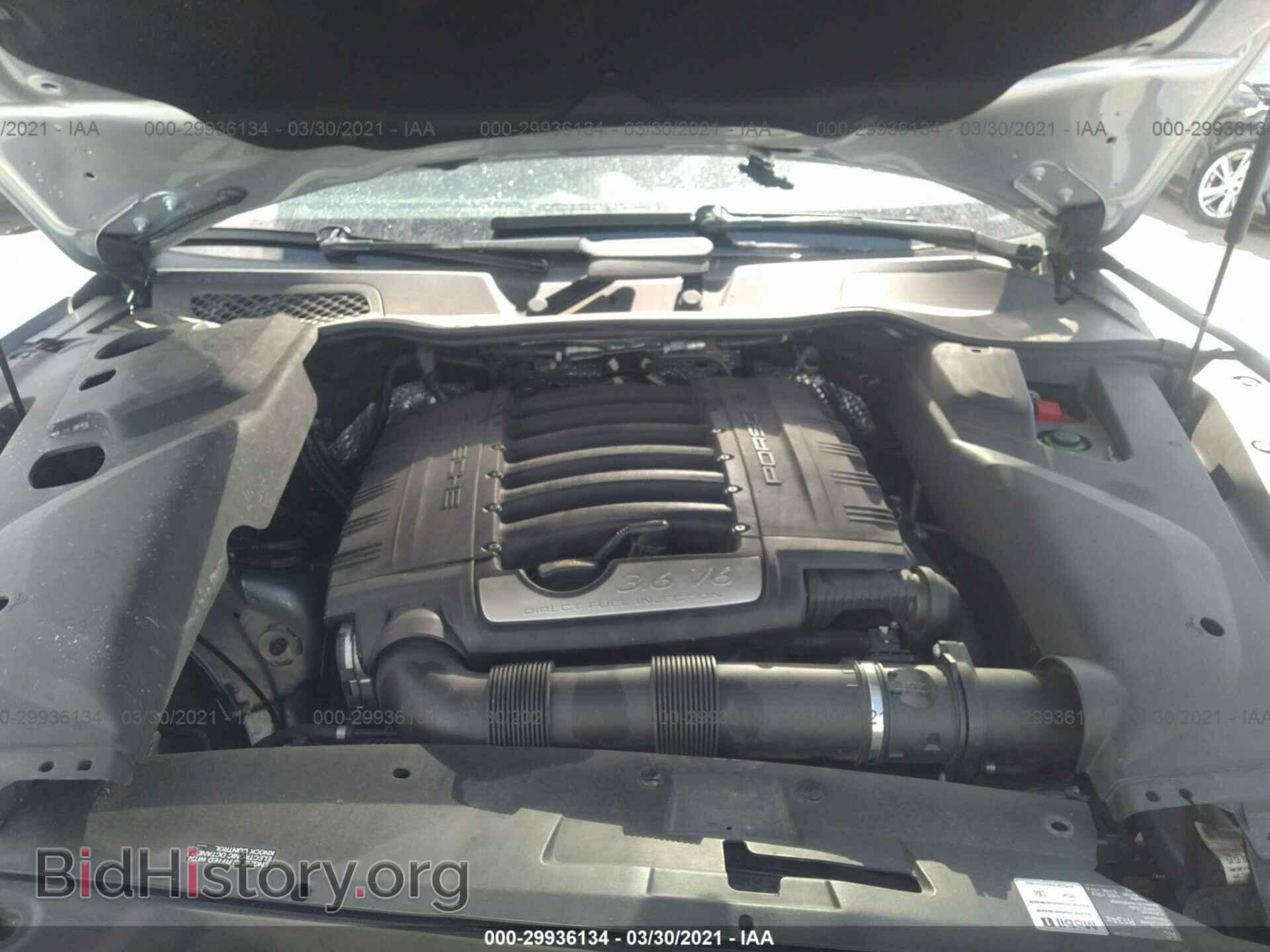 2016 PORSCHE CAYENNE - VIN: WP1AA2A28GLA04351 - Photo 10
