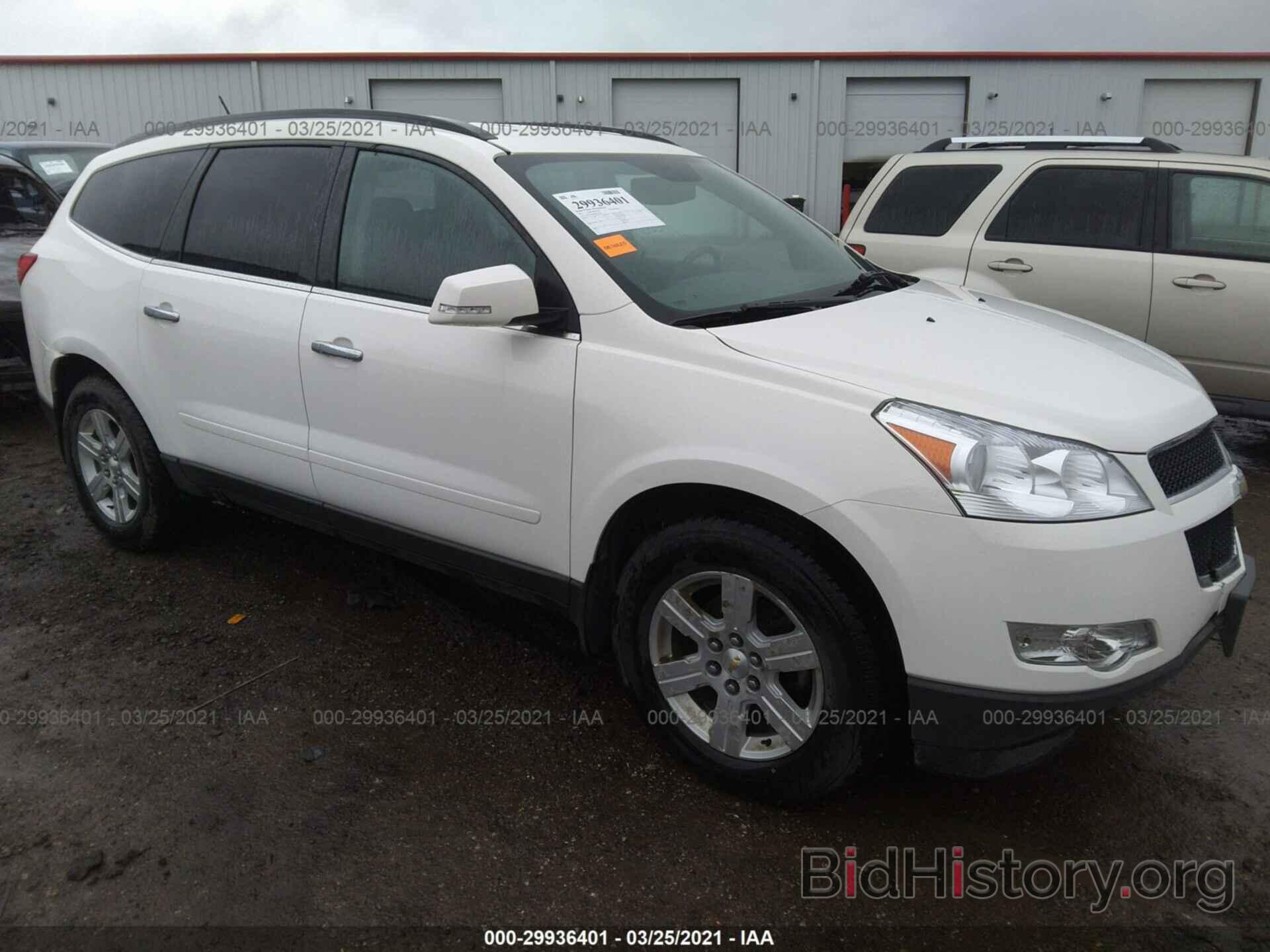 Photo 1GNKVGED9BJ141359 - CHEVROLET TRAVERSE 2011