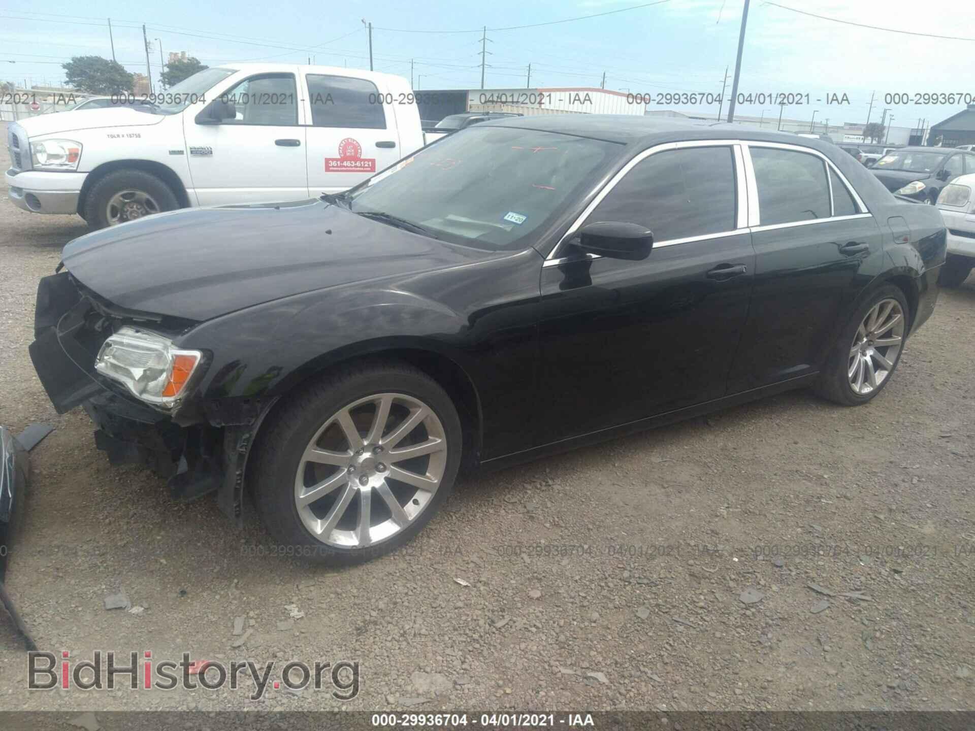 2014 CHRYSLER 300 - VIN: 2C3CCAAG4EH118906 - Фото 2