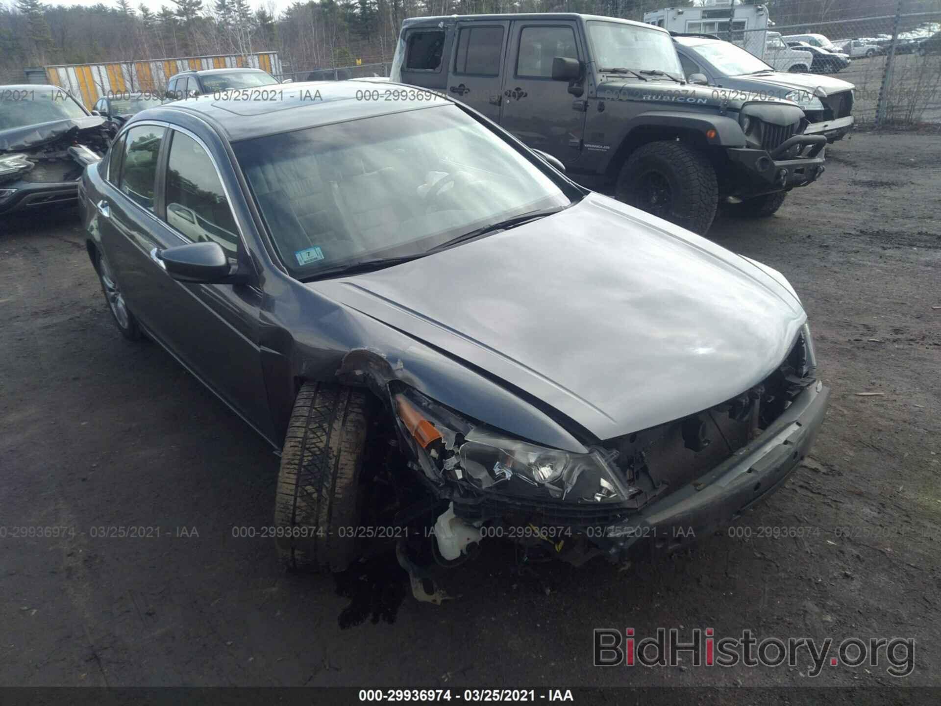 Photo 1HGCP3F87CA040258 - HONDA ACCORD SDN 2012