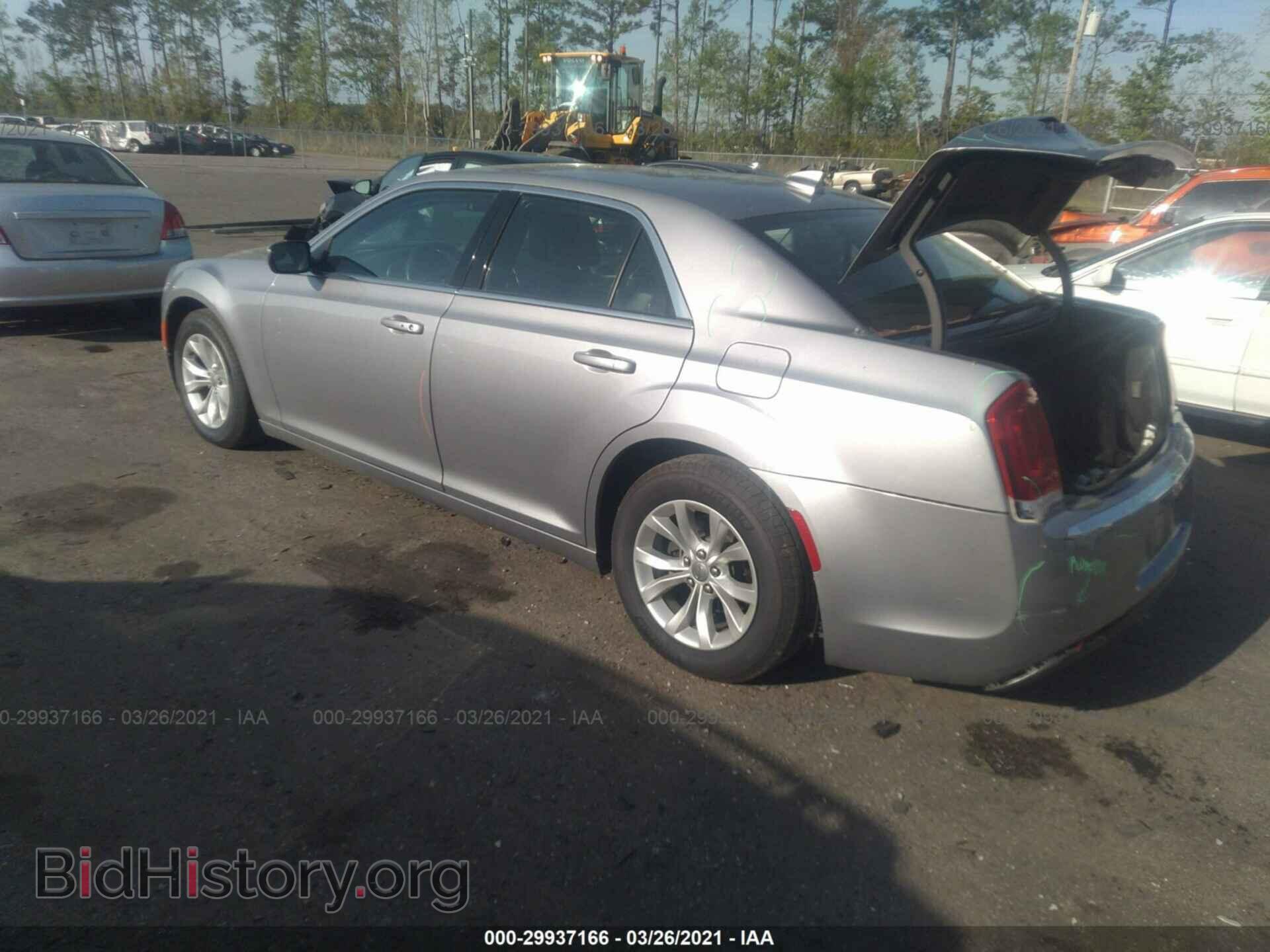 2015 CHRYSLER 300 - VIN: 2C3CCAAG8FH921946 - Фото 3