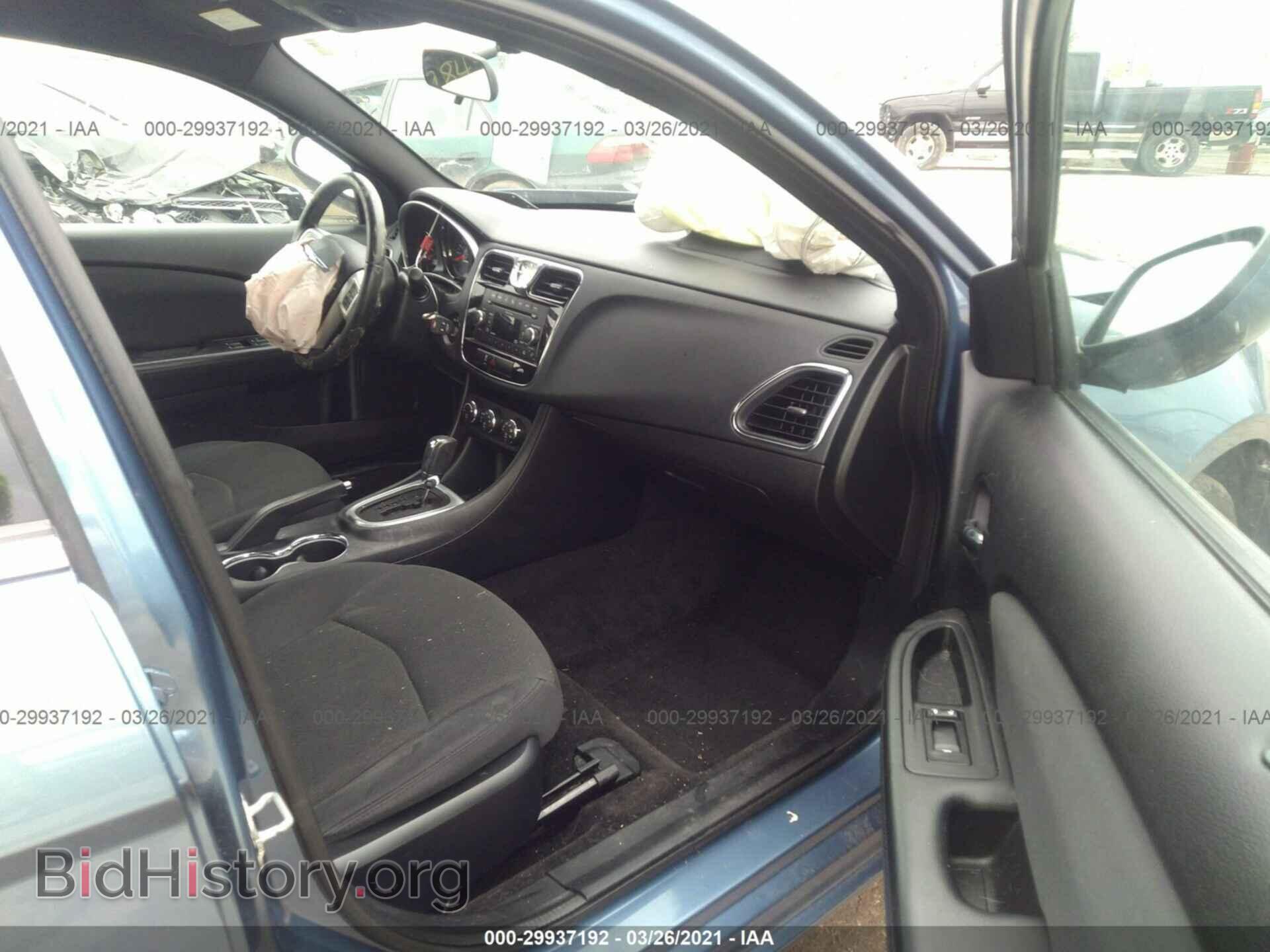 2011 CHRYSLER 200 - VIN: 1C3BC1FB7BN576421 - Photo 5