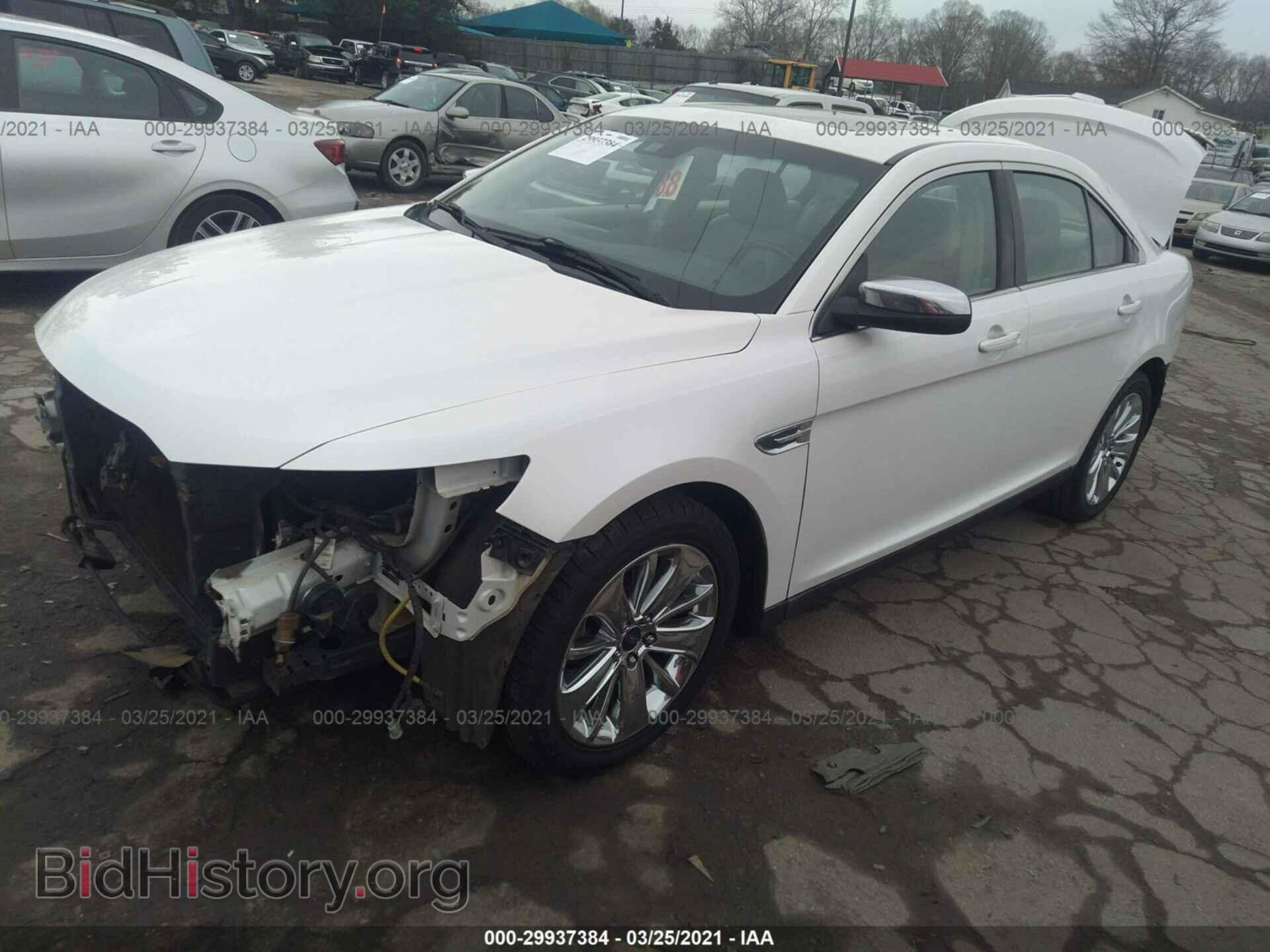 2011 FORD TAURUS - VIN: 1FAHP2FW8BG166658 - Фото 2
