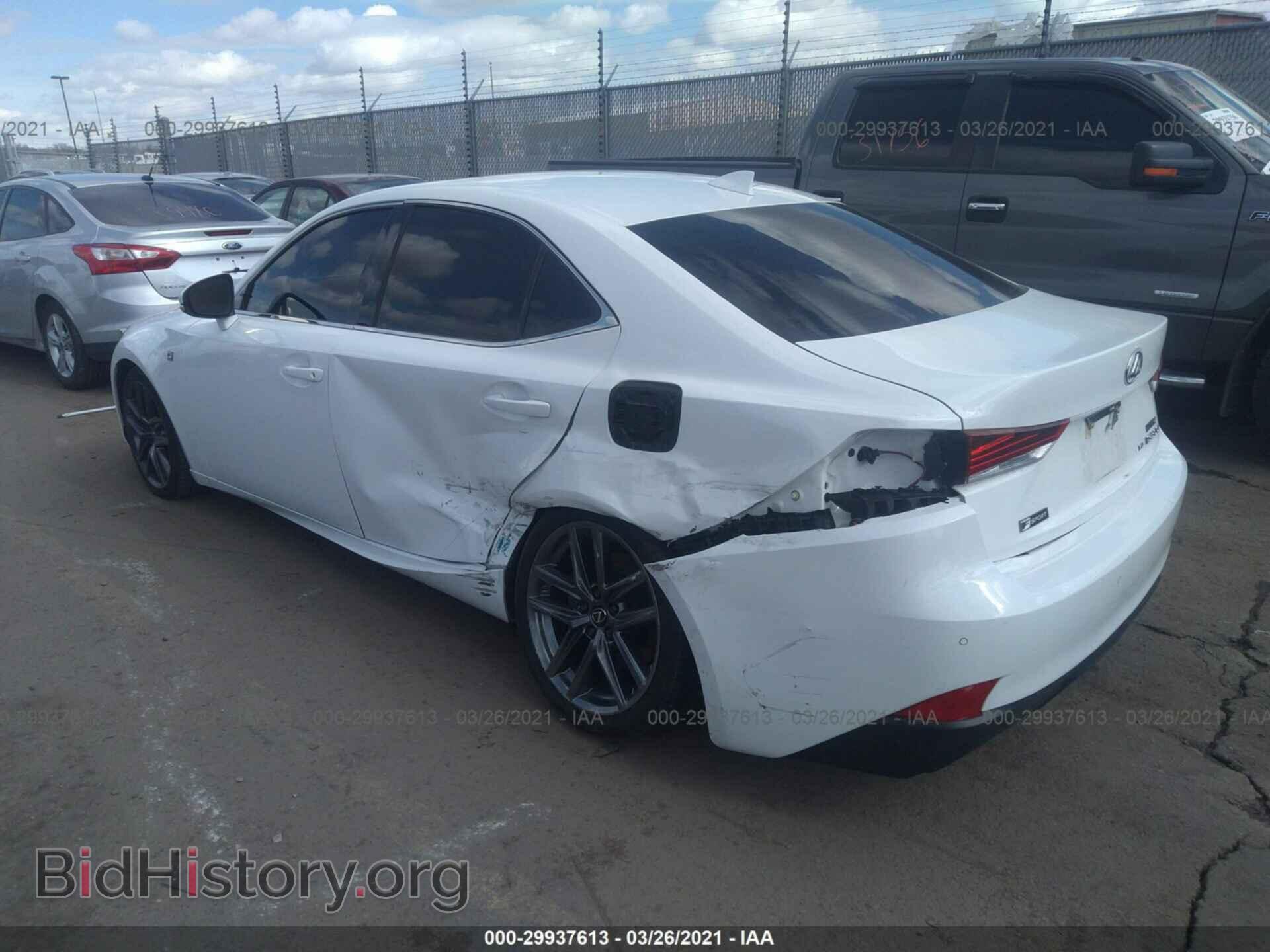 2019 LEXUS IS - VIN: JTHC81D23K5034087 - Фото 3