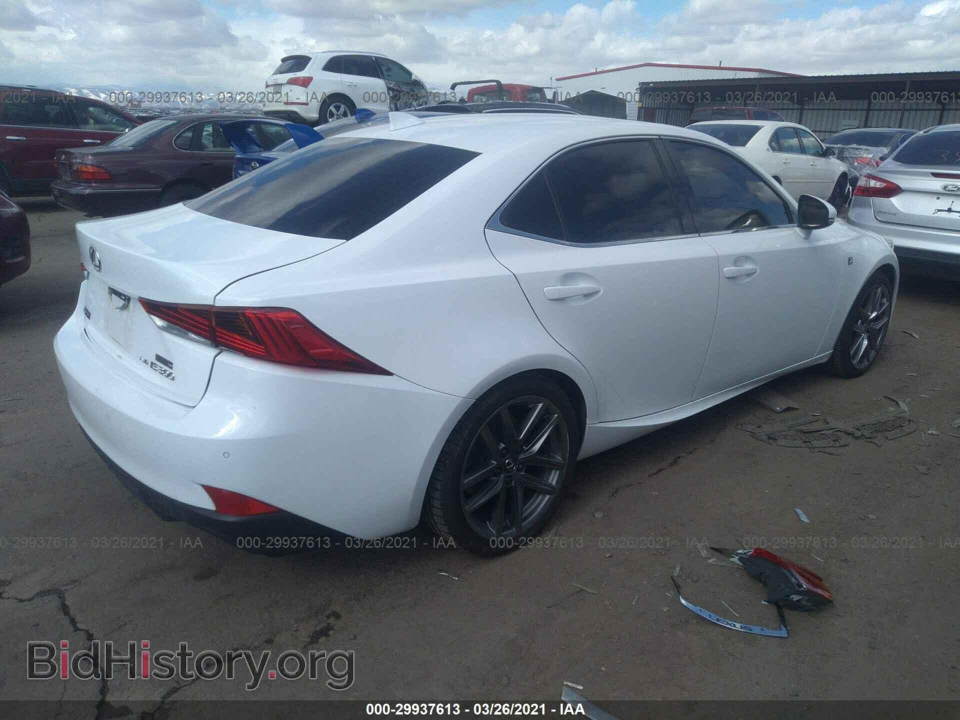 2019 LEXUS IS - VIN: JTHC81D23K5034087 - Фото 4