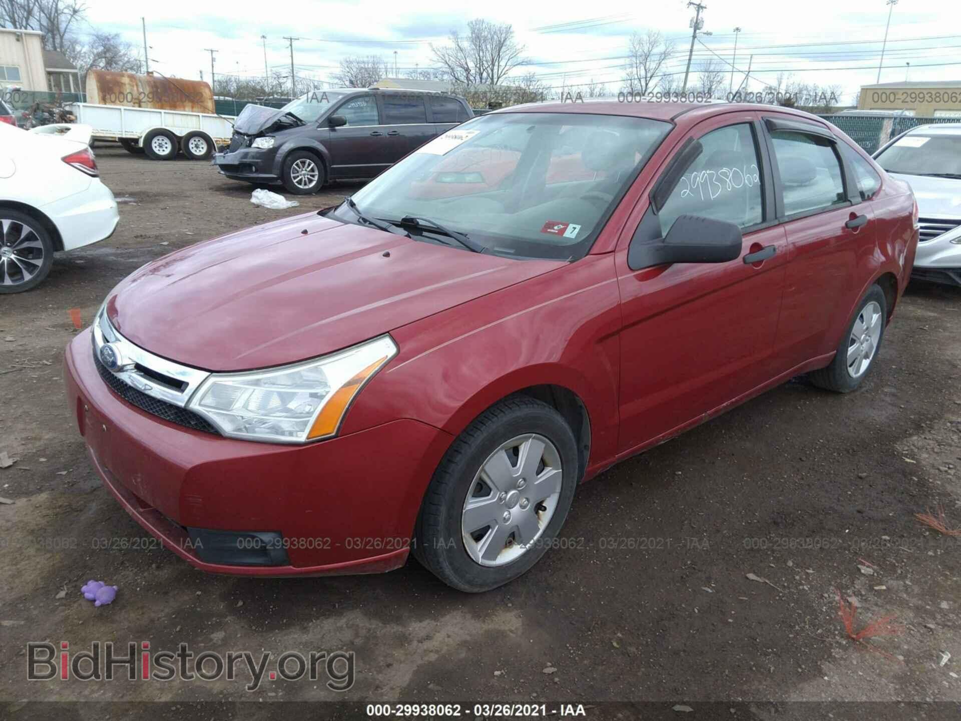 2011 FORD FOCUS - VIN: 1FAHP3EN8BW199924 - Фото 2