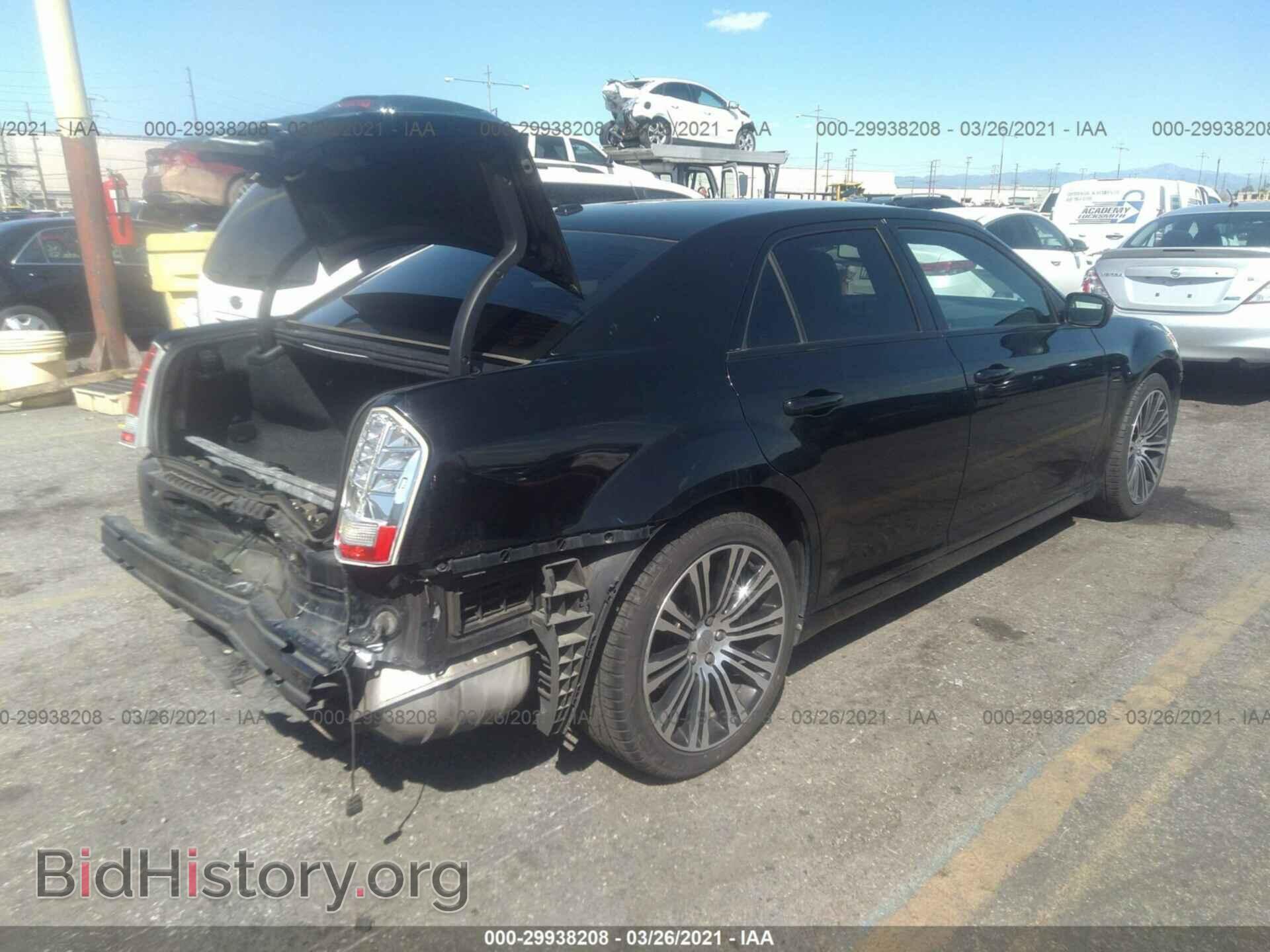 2013 CHRYSLER 300 - VIN: 2C3CCABG2DH658042 - Фото 4
