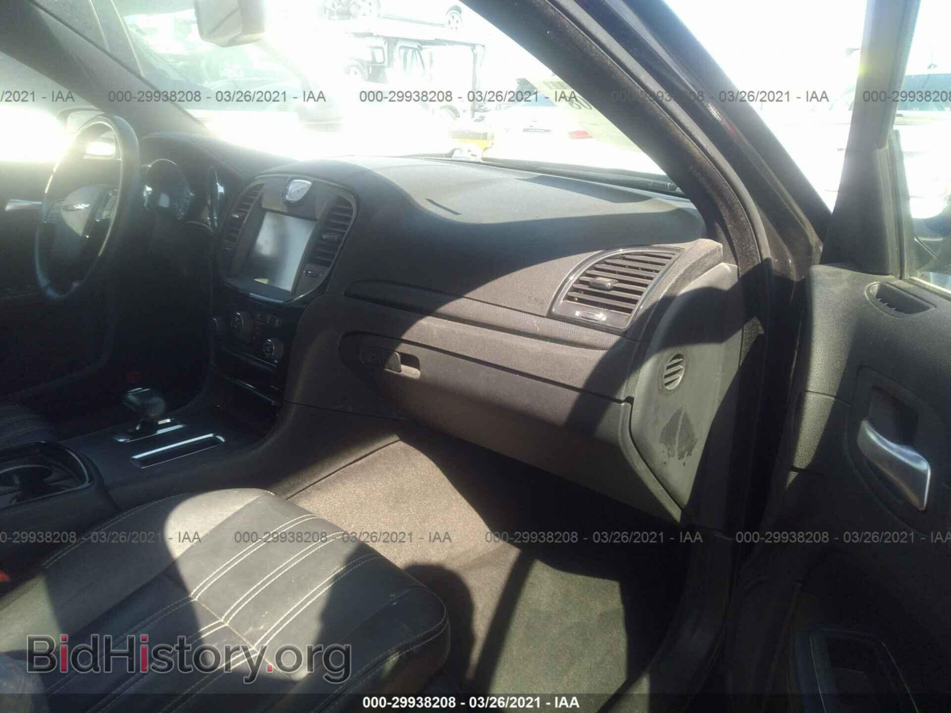 2013 CHRYSLER 300 - VIN: 2C3CCABG2DH658042 - Фото 5