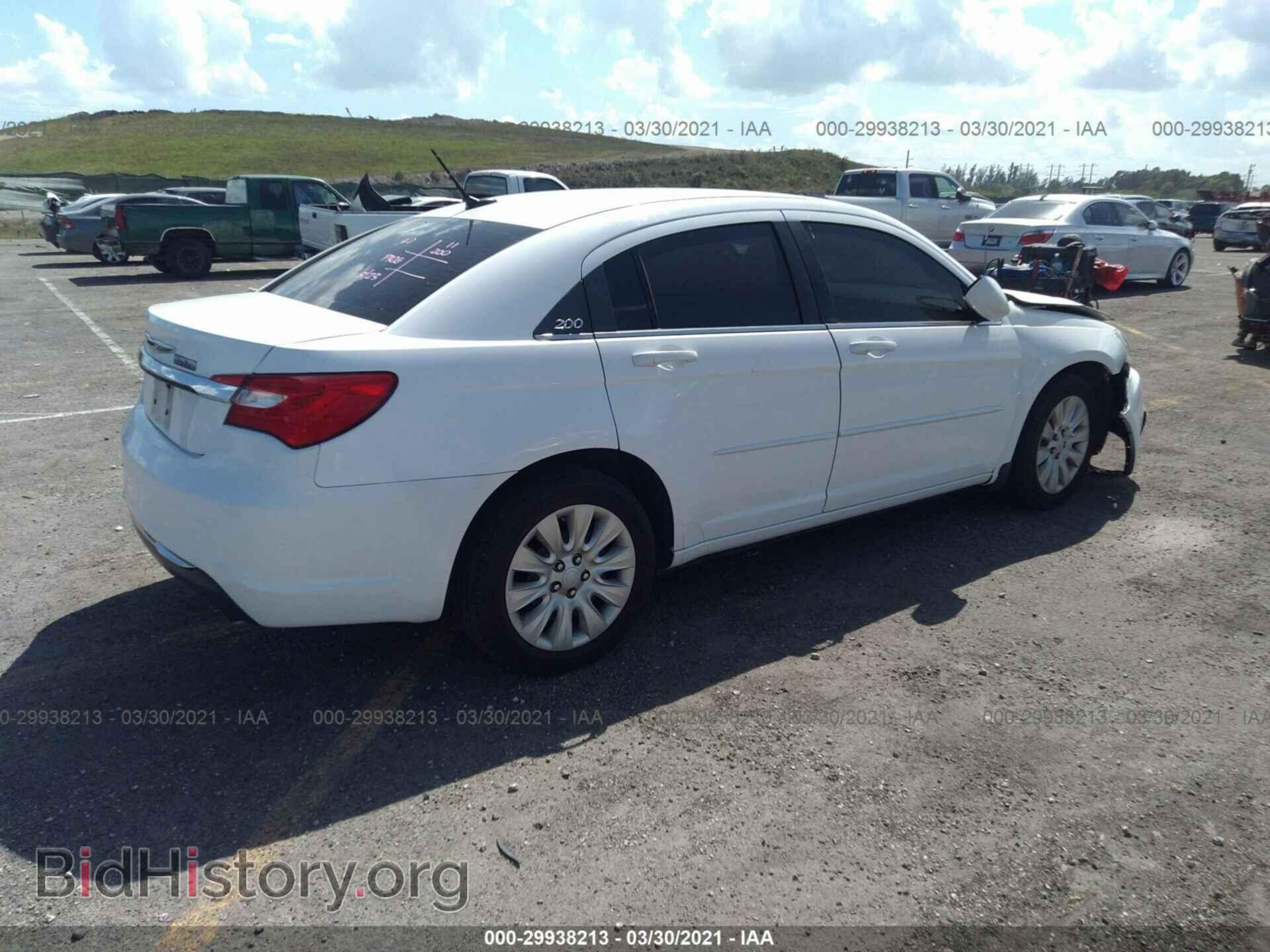 2011 CHRYSLER 200 - VIN: 1C3BC4FB9BN550548 - Фото 4