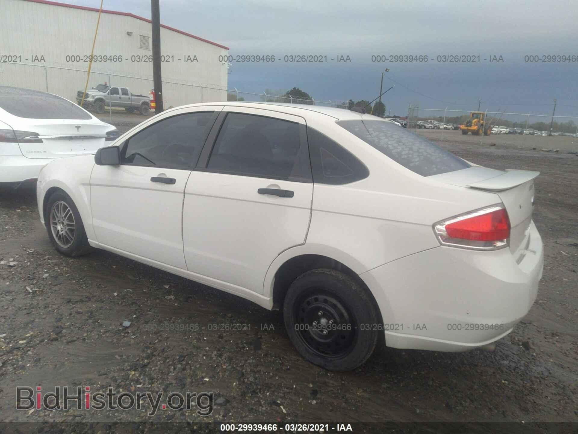 2011 FORD FOCUS - VIN: 1FAHP3FN4BW142151 - Фото 3
