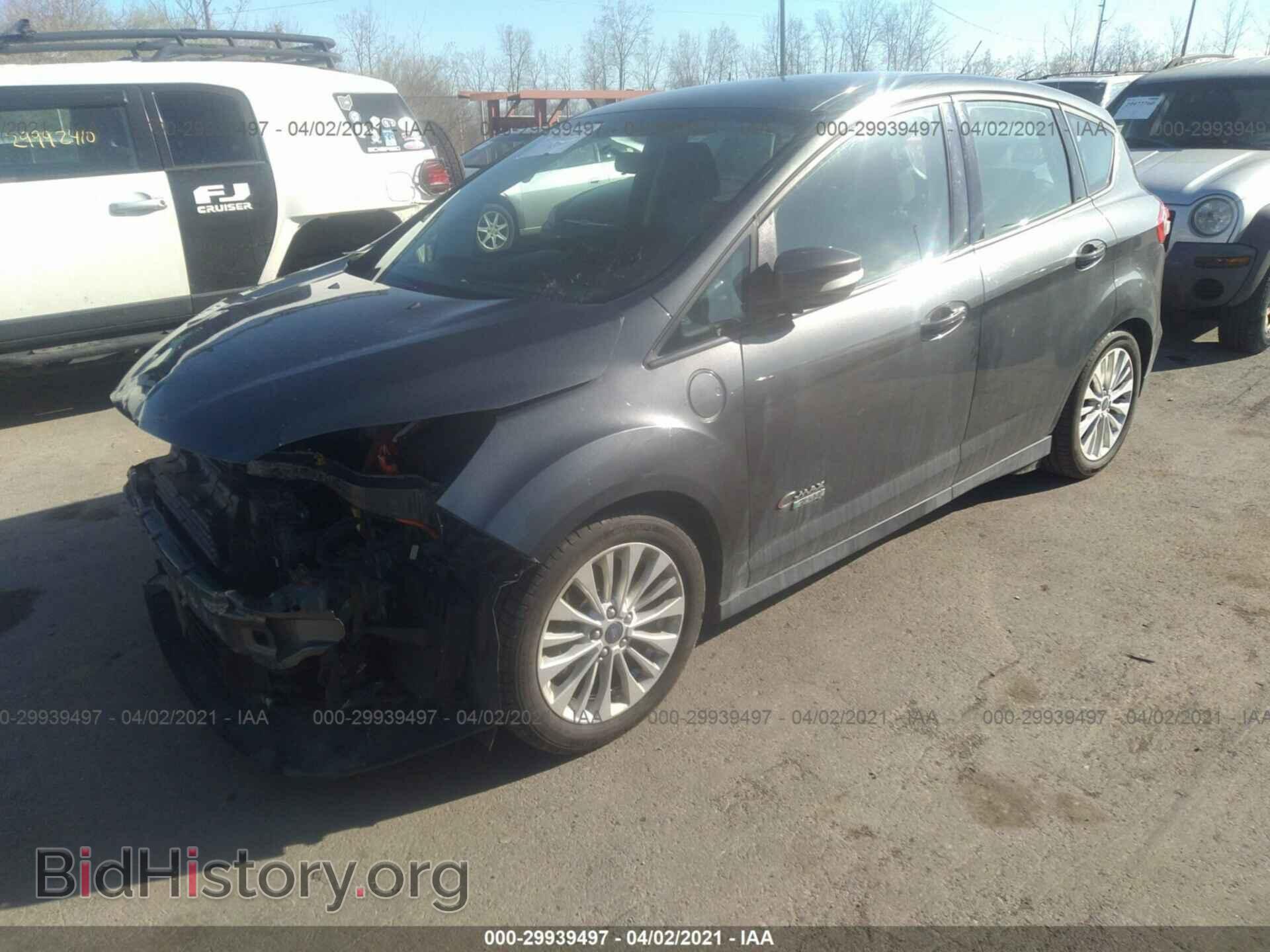 2017 FORD C-MAX ENERGI - VIN: 1FADP5EU3HL103208 - Photo 2