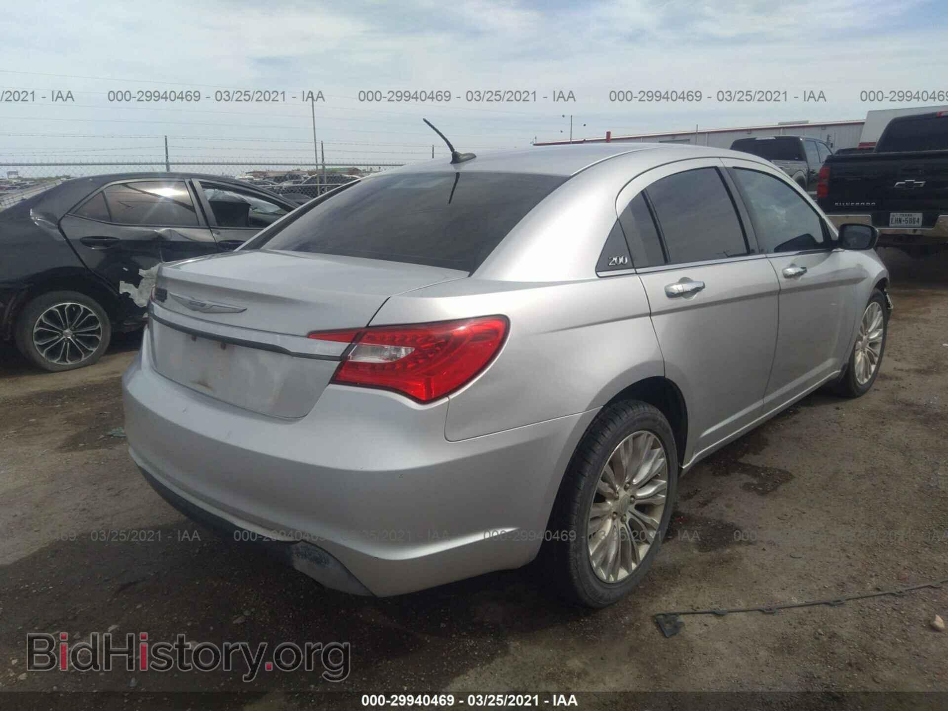 2012 CHRYSLER 200 - VIN: 1C3CCBCB1CN197141 - Фото 4