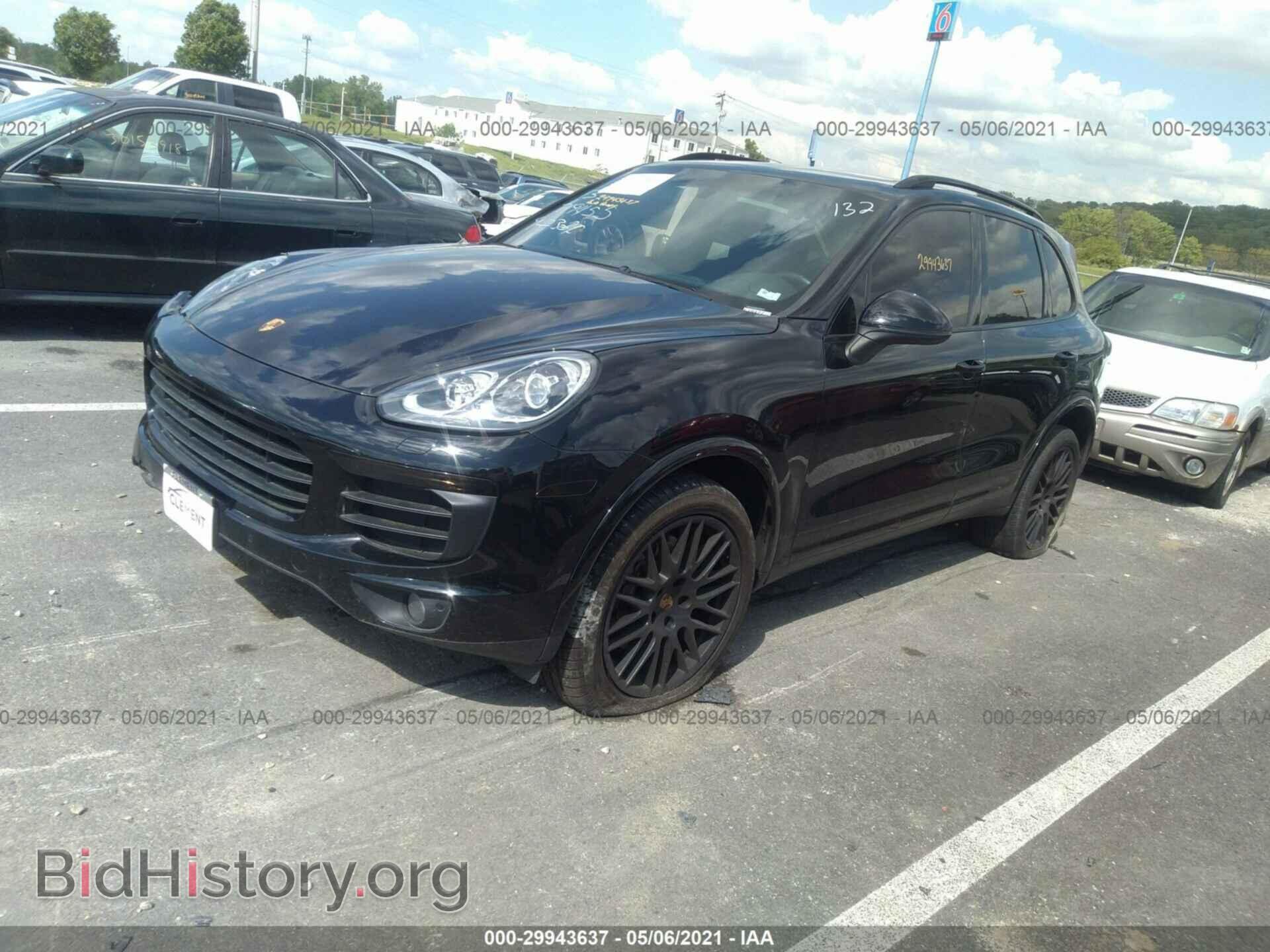 2017 PORSCHE CAYENNE - VIN: WP1AA2A26HKA86779 - Фото 2