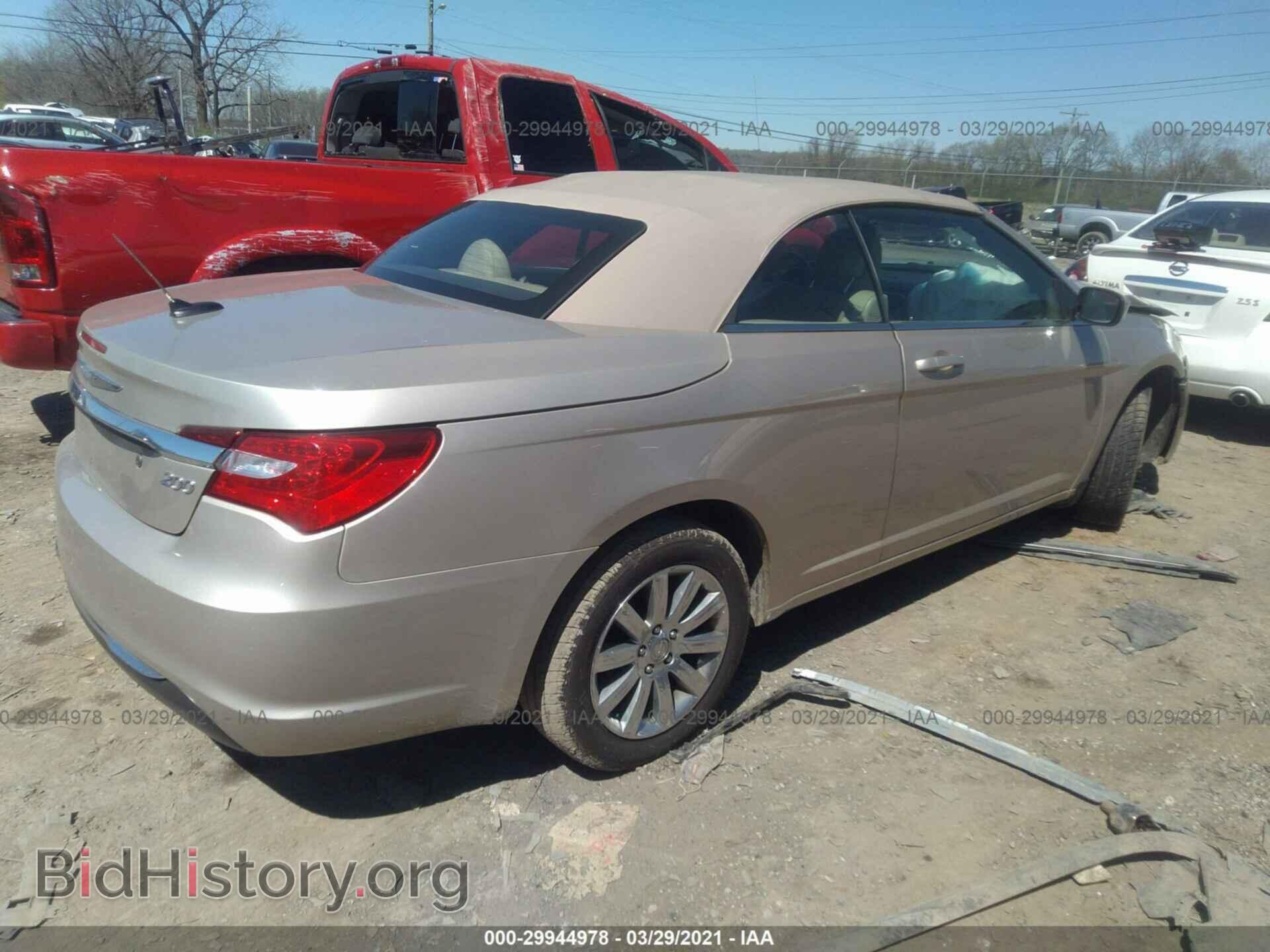 2013 CHRYSLER 200 - VIN: 1C3BCBEB5DN559675 - Фото 4