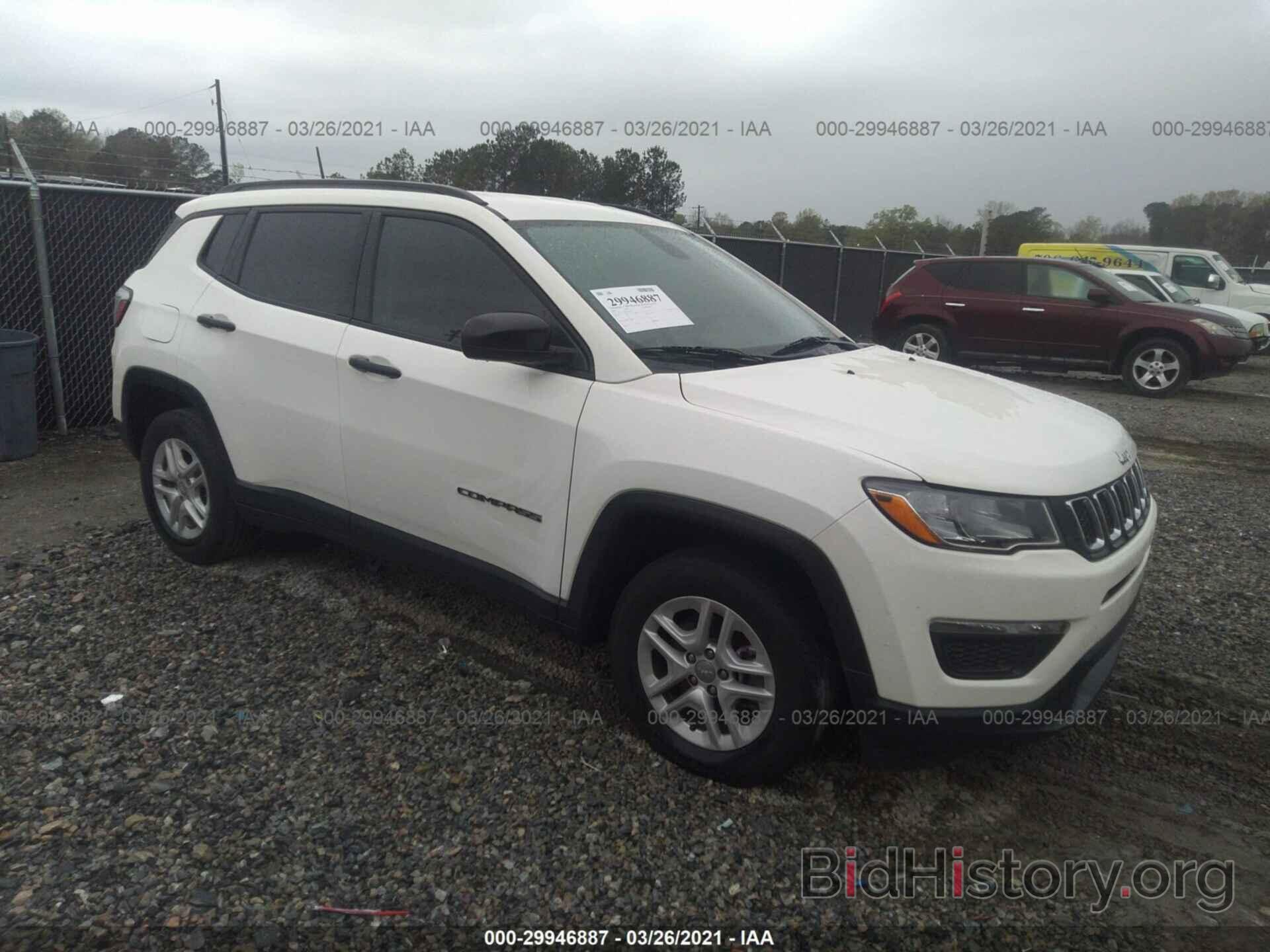 Photo 3C4NJCAB8JT212945 - JEEP COMPASS 2018