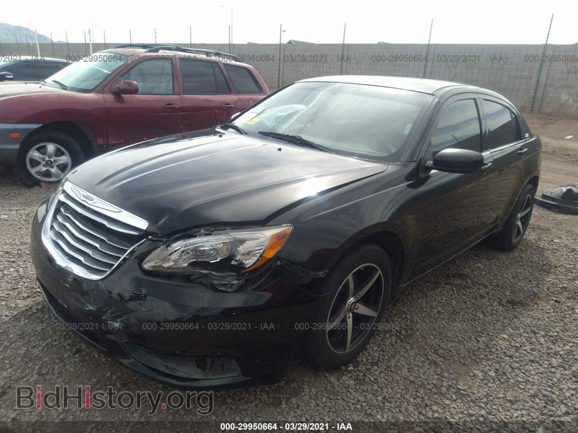 2014 CHRYSLER 200 - VIN: 1C3CCBAB1EN206765 - Фото 2