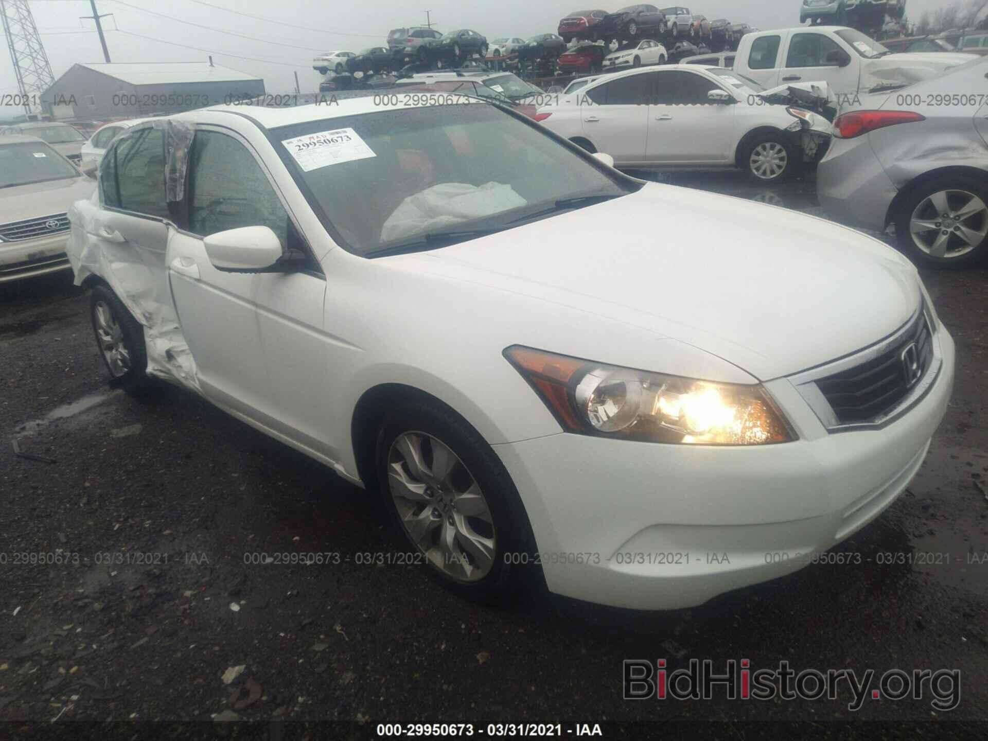 Photo 1HGCP2F85AA133965 - HONDA ACCORD SDN 2010