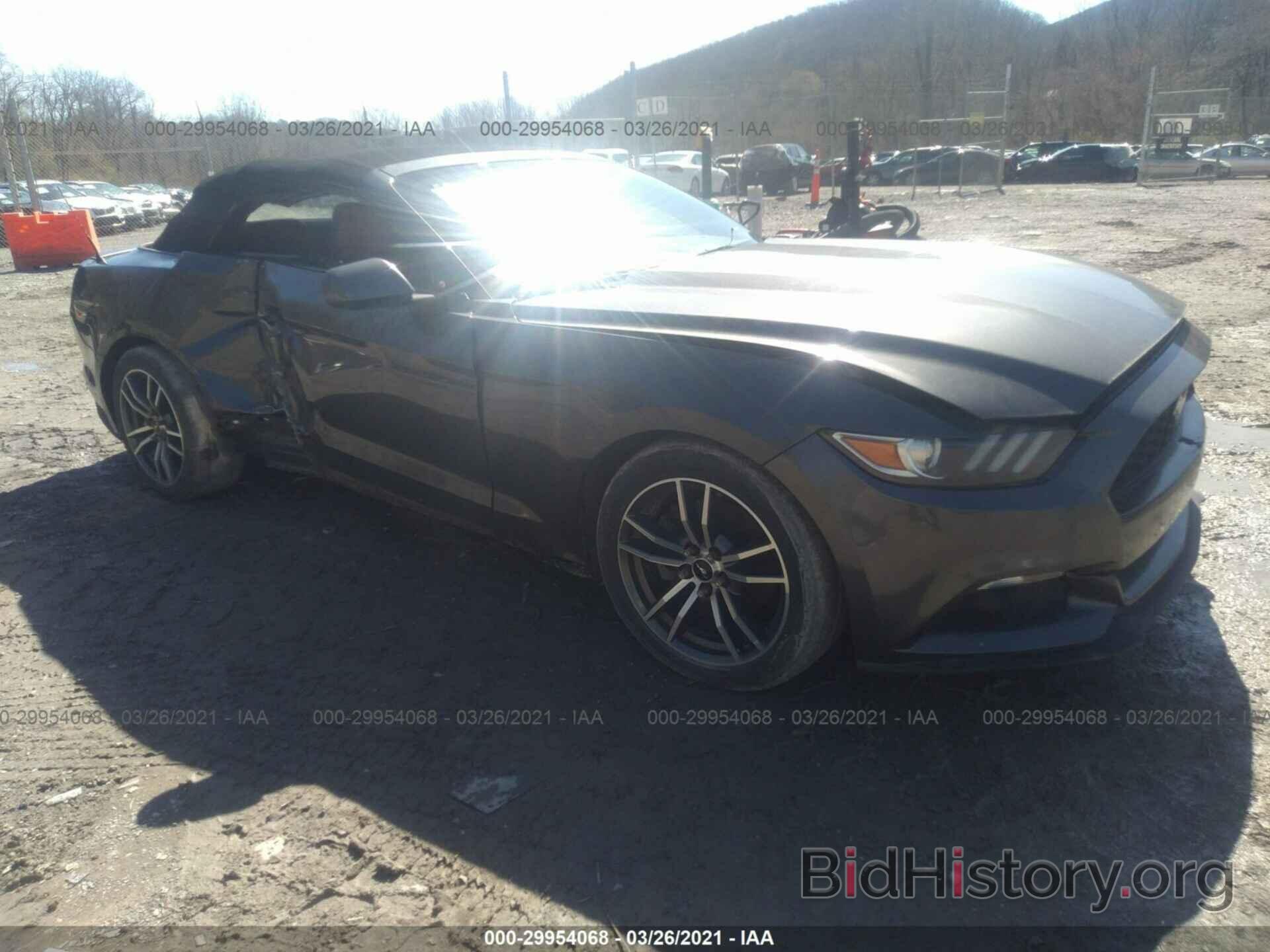 Photo 1FATP8UH9G5320881 - FORD MUSTANG 2016