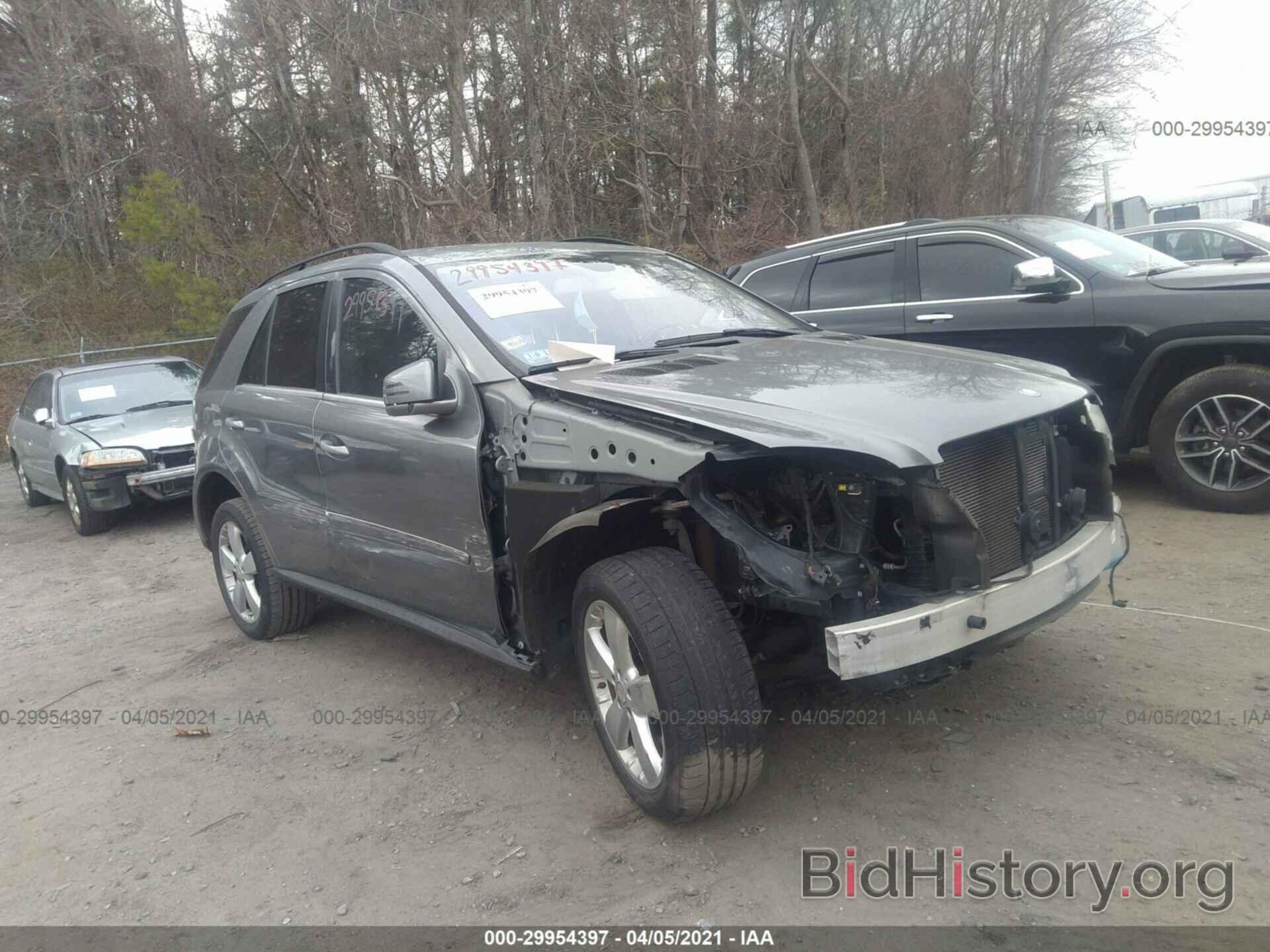 Photo 4JGBB8GB2BA689377 - MERCEDES-BENZ M-CLASS 2011