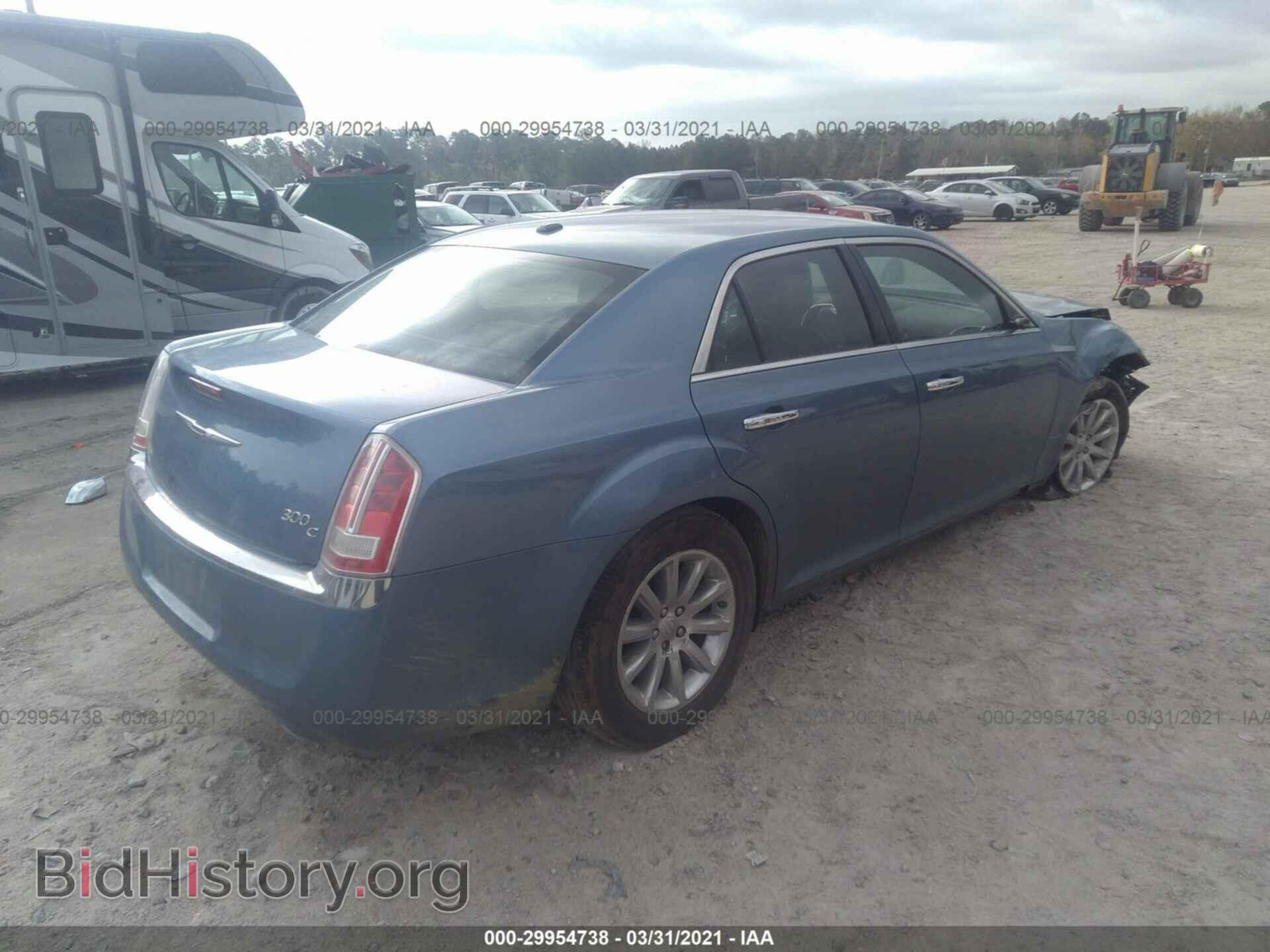 2011 CHRYSLER 300 - VIN: 2C3CA6CT9BH580239 - Фото 4