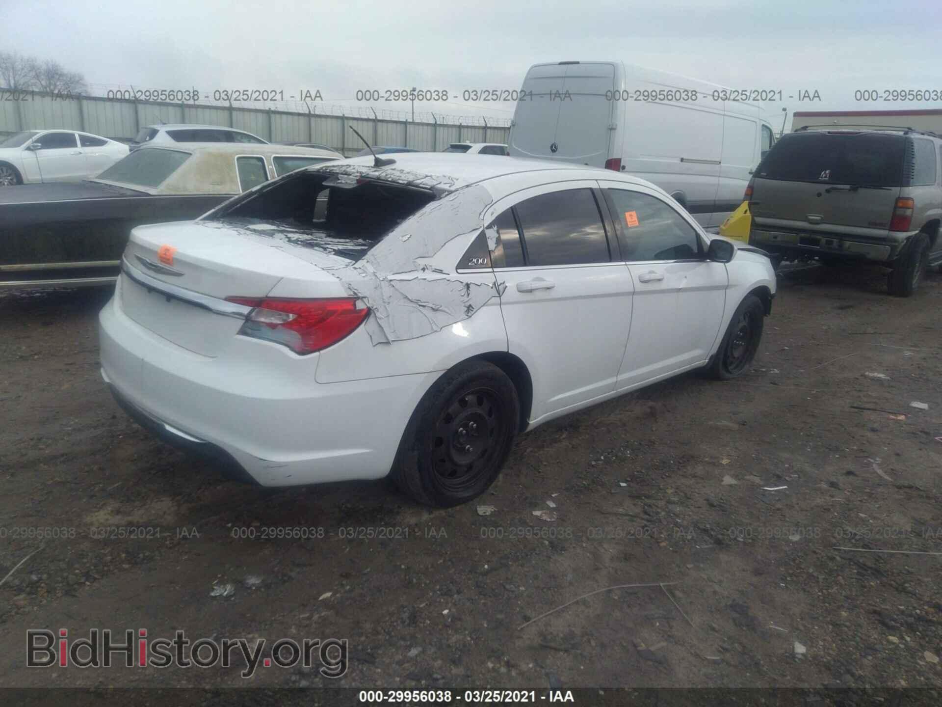 2012 CHRYSLER 200 - VIN: 1C3CCBAB0CN135121 - Фото 4