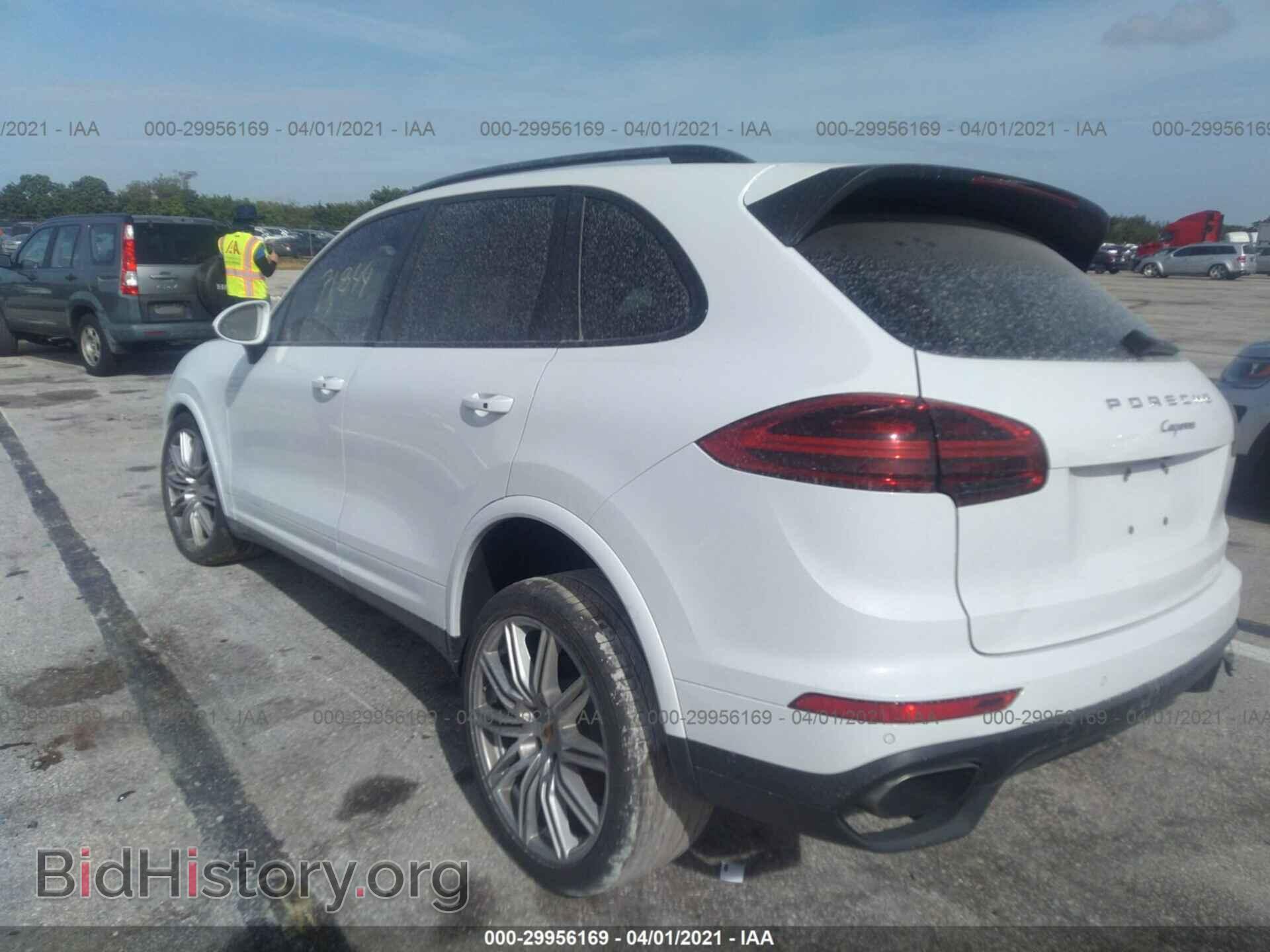 2017 PORSCHE CAYENNE - VIN: WP1AA2A24HKA80818 - Фото 3