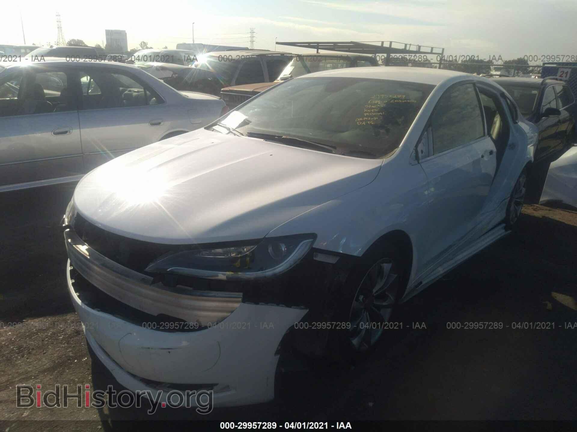 2015 CHRYSLER 200 - VIN: 1C3CCCBB3FN559837 - Фото 2