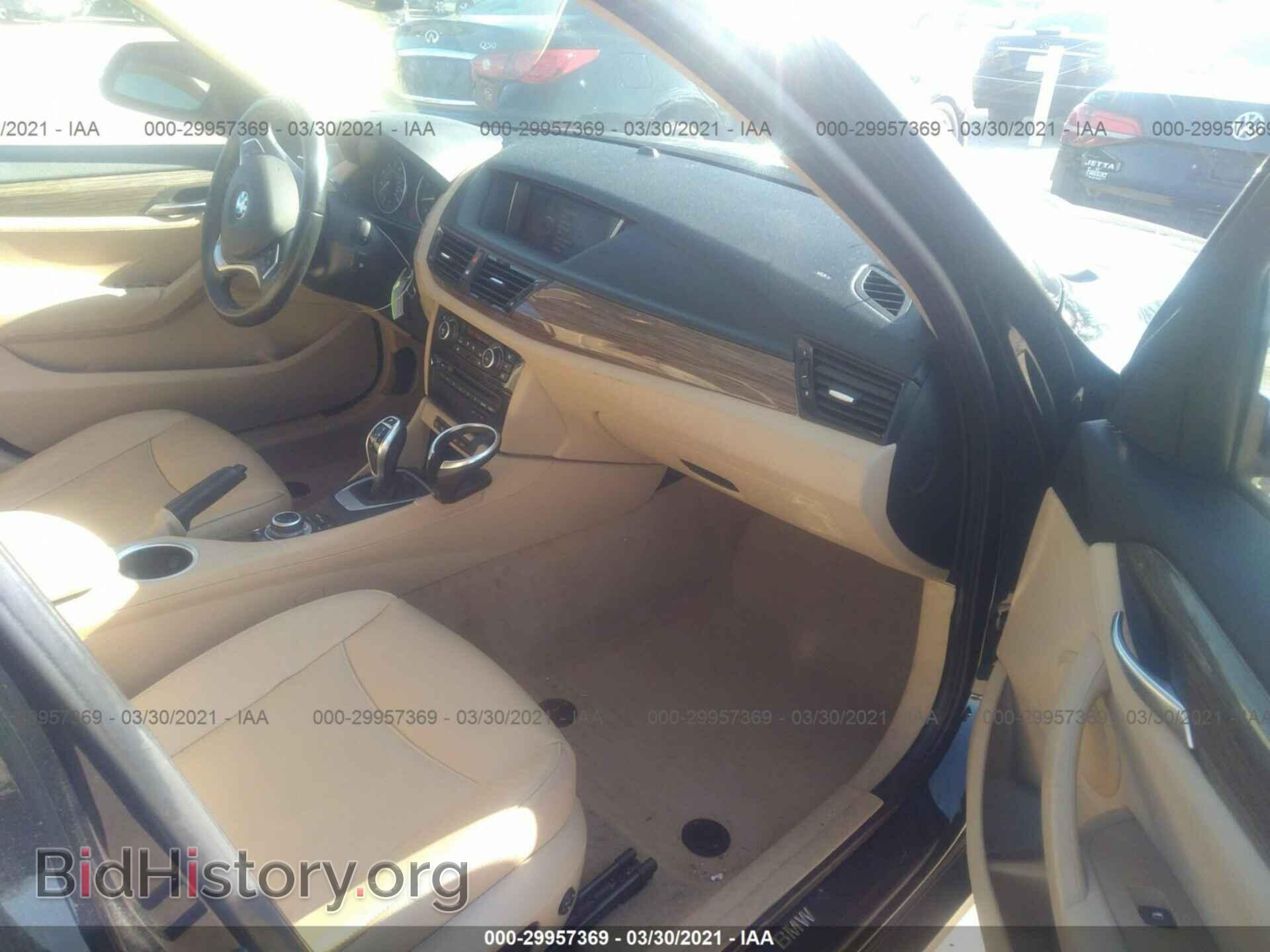 2014 BMW X1 - VIN: WBAVL1C50EVR93081 - Фото 5
