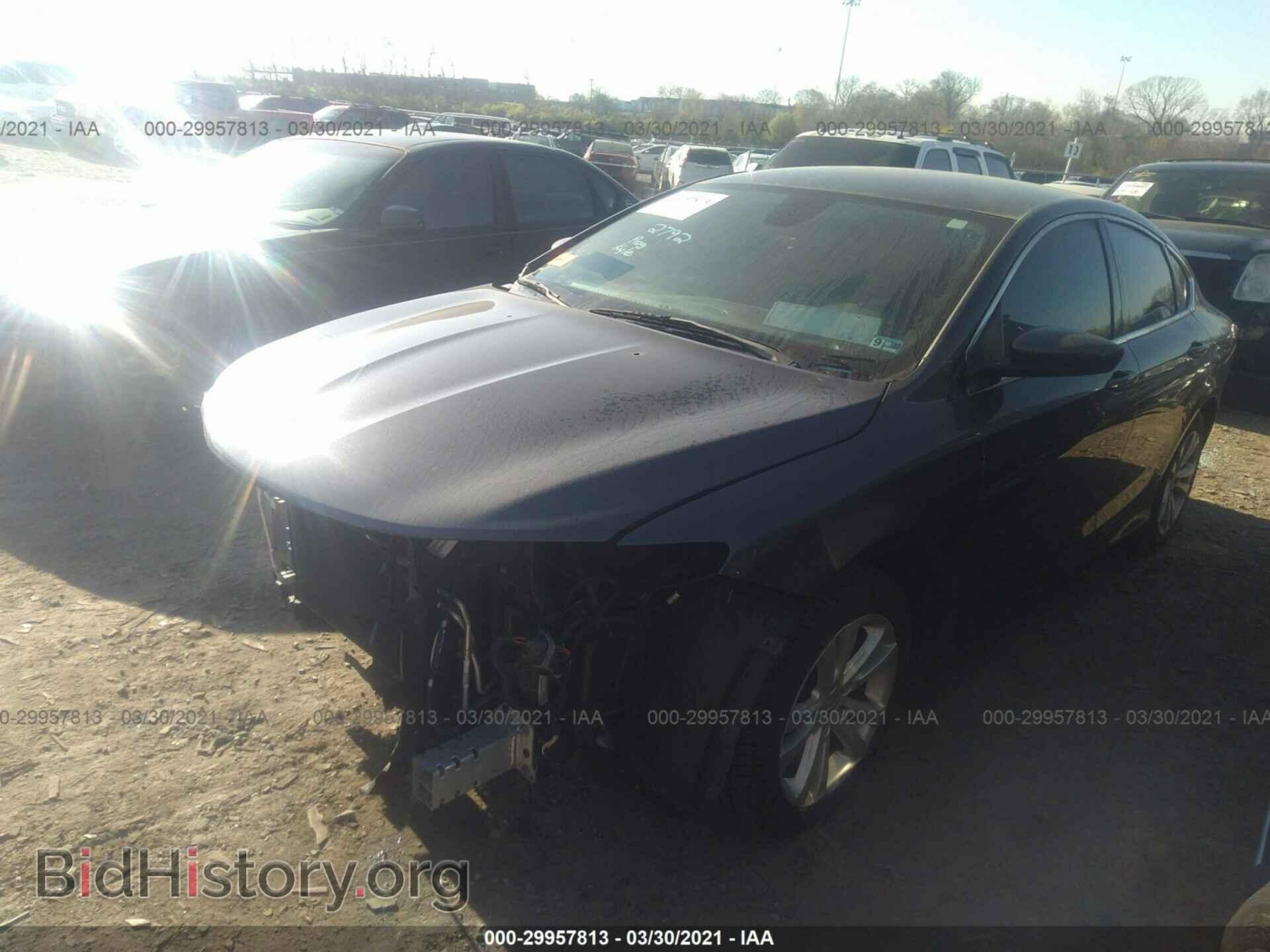 2015 CHRYSLER 200 - VIN: 1C3CCCAB8FN724685 - Фото 2