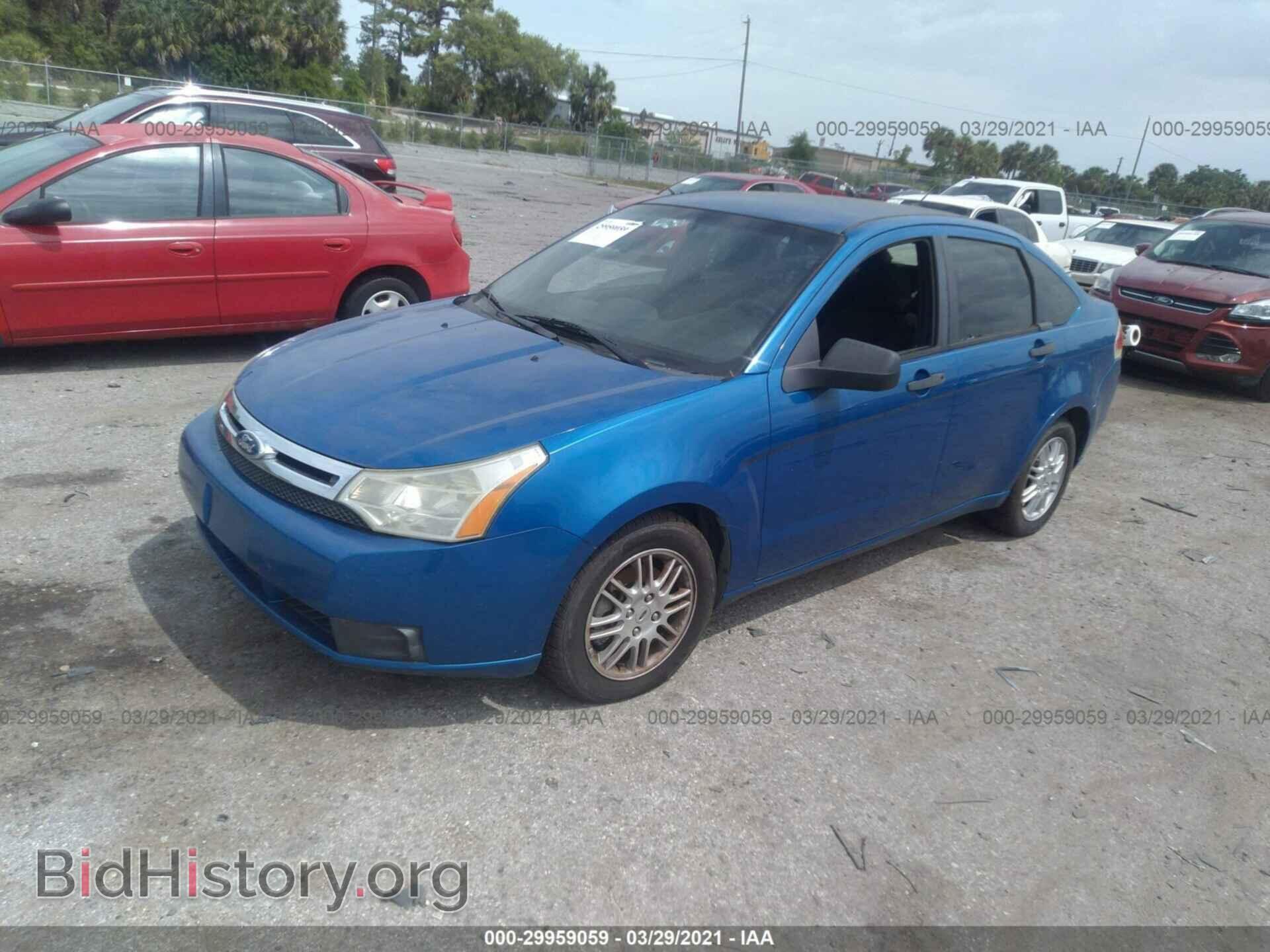 2011 FORD FOCUS - VIN: 1FAHP3FN4BW193746 - Фото 2
