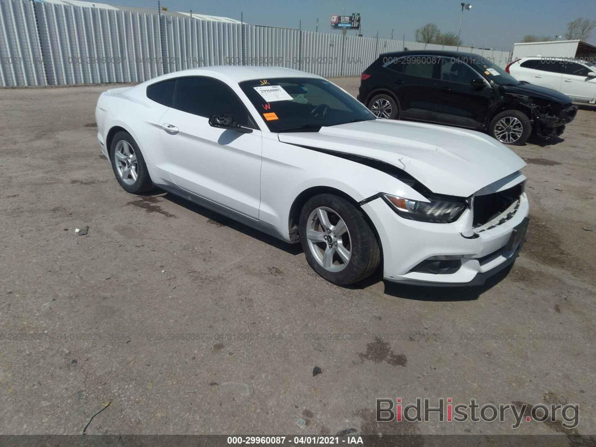 Photo 1FA6P8AM7F5403254 - FORD MUSTANG 2015