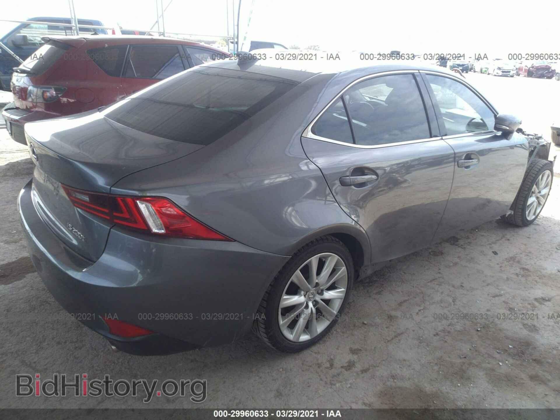 2016 LEXUS IS 200T - VIN: JTHBA1D20G5023121 - Фото 4