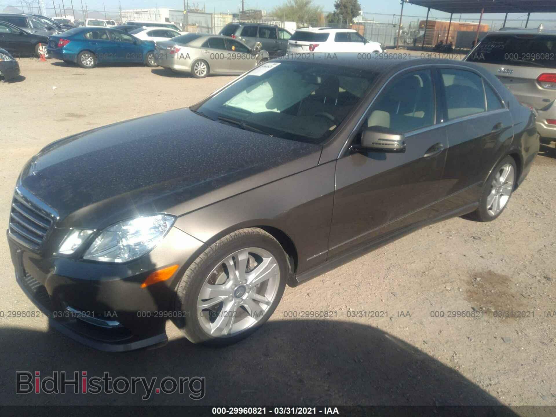 2013 MERCEDES-BENZ E-CLASS - VIN: WDDHF5KB7DA732452 - Фото 2