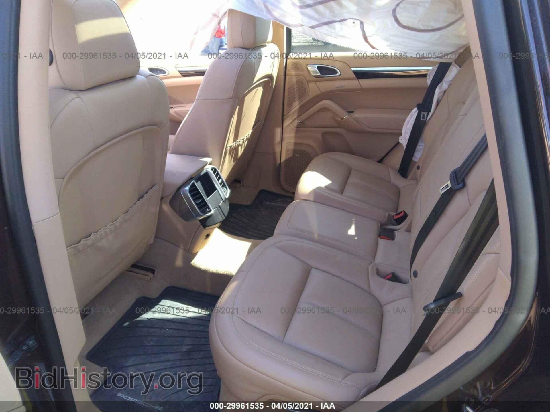 2016 PORSCHE CAYENNE - VIN: WP1AA2A29GKA14537 - Photo 8