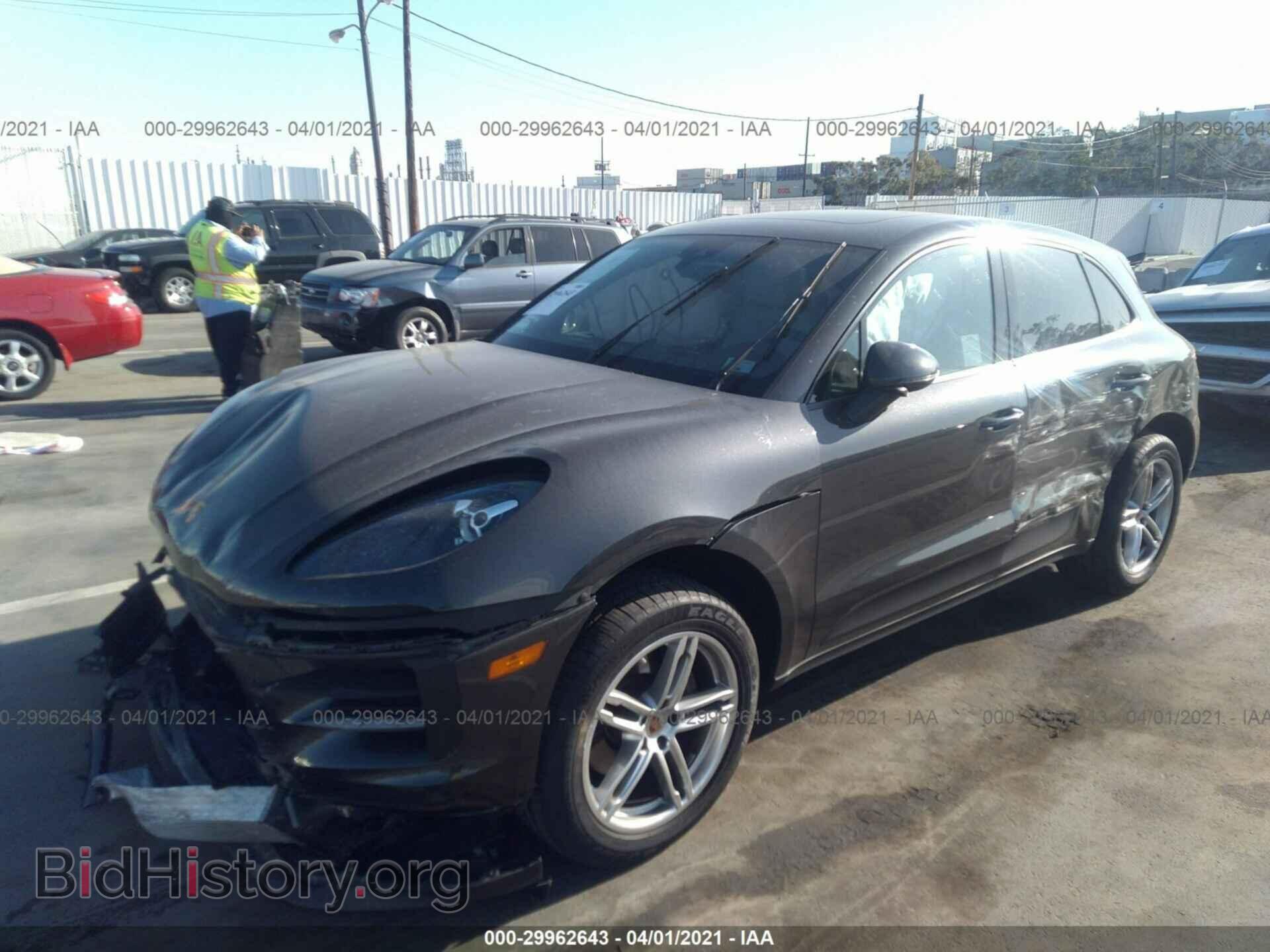 2020 PORSCHE MACAN - VIN: WP1AA2A51LLB09205 - Photo 2