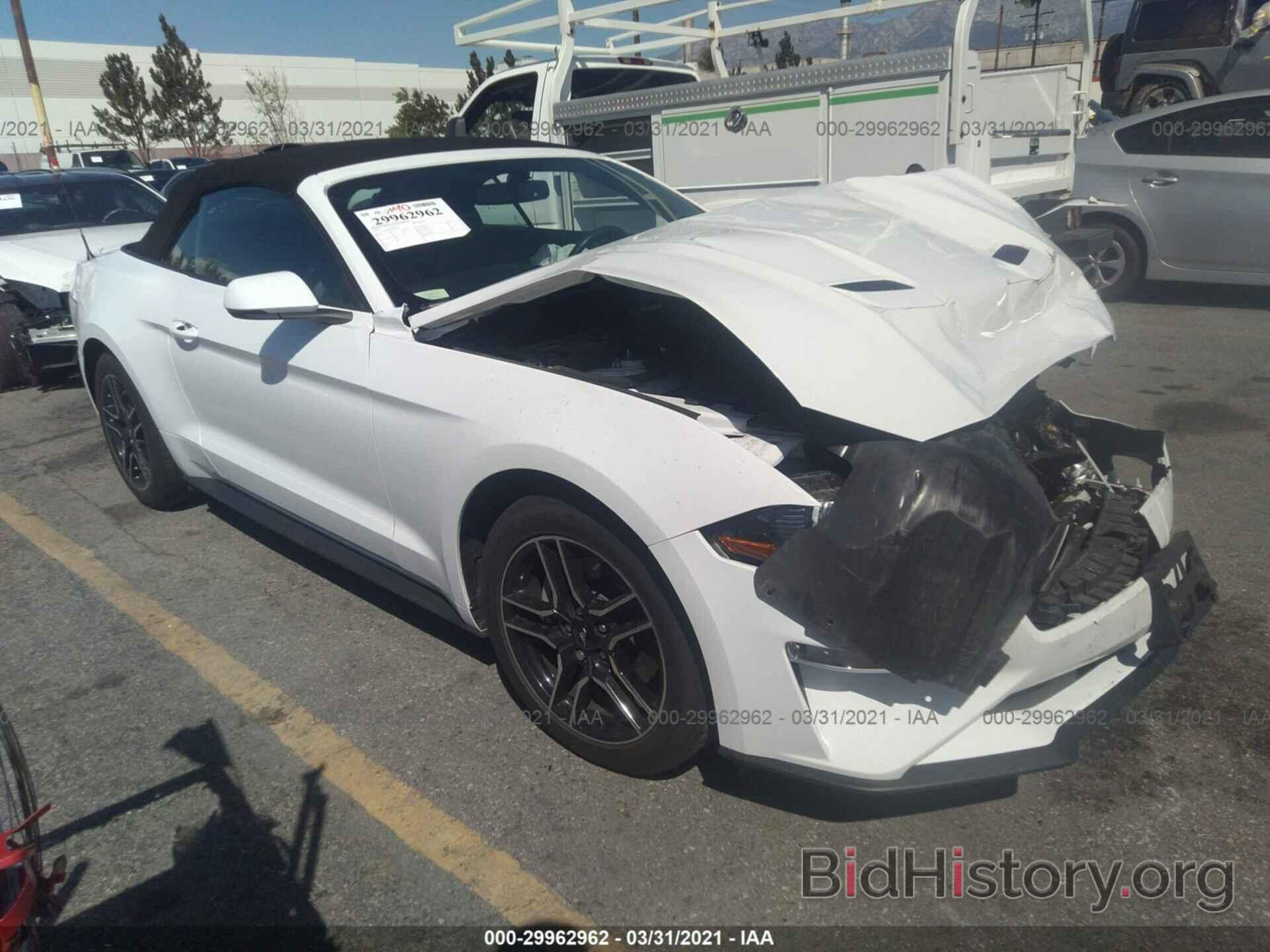 Photo 1FATP8UH7J5165903 - FORD MUSTANG 2018