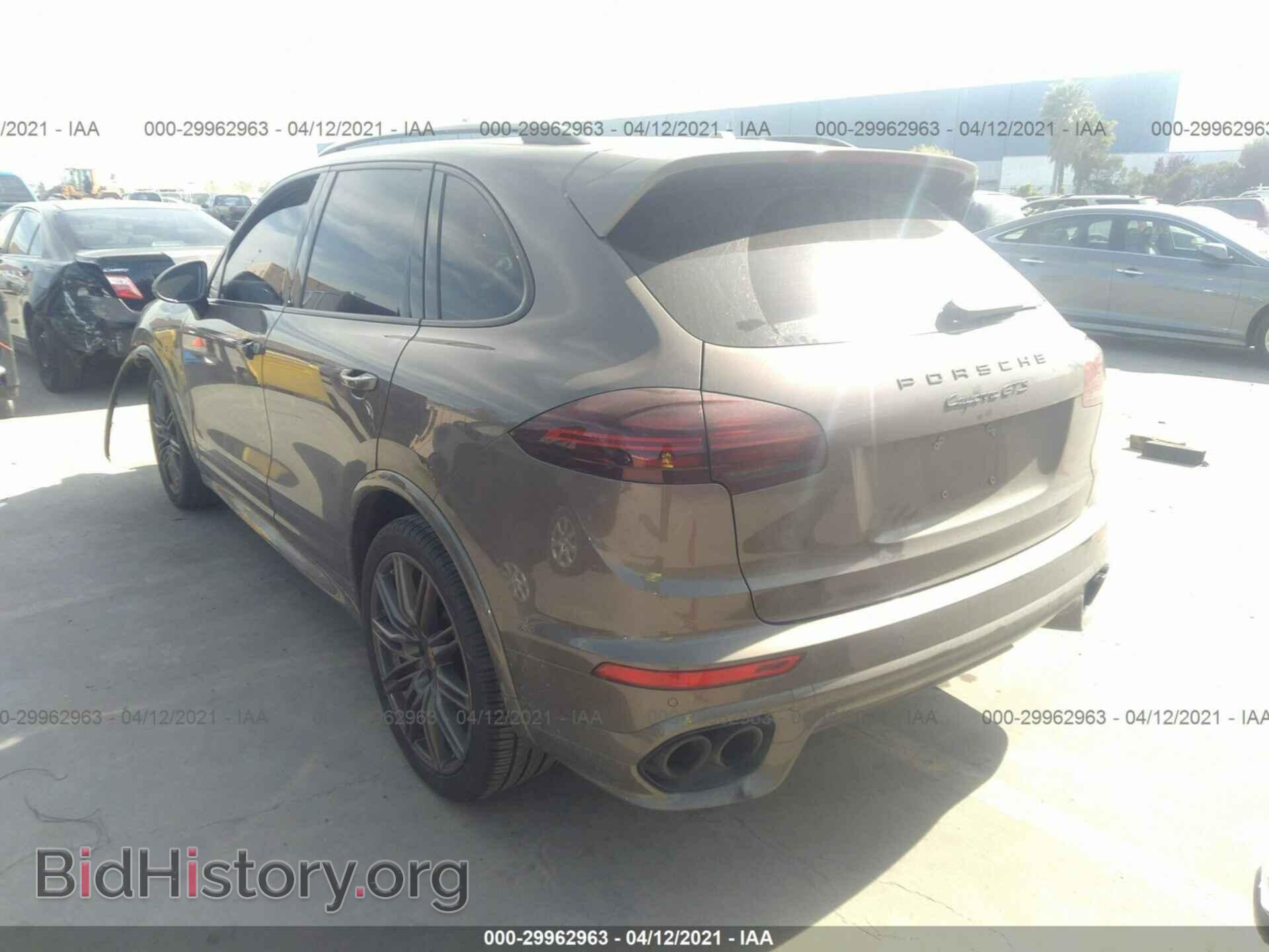 2016 PORSCHE CAYENNE - VIN: WP1AD2A2XGLA70424 - Фото 3