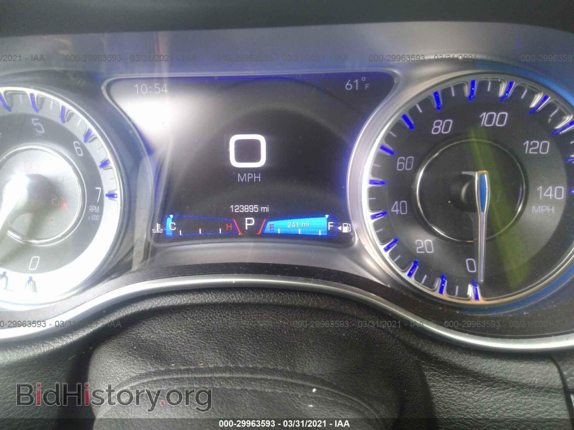 2018 CHRYSLER 300 - VIN: 2C3CCAAG5JH264807 - Фото 7
