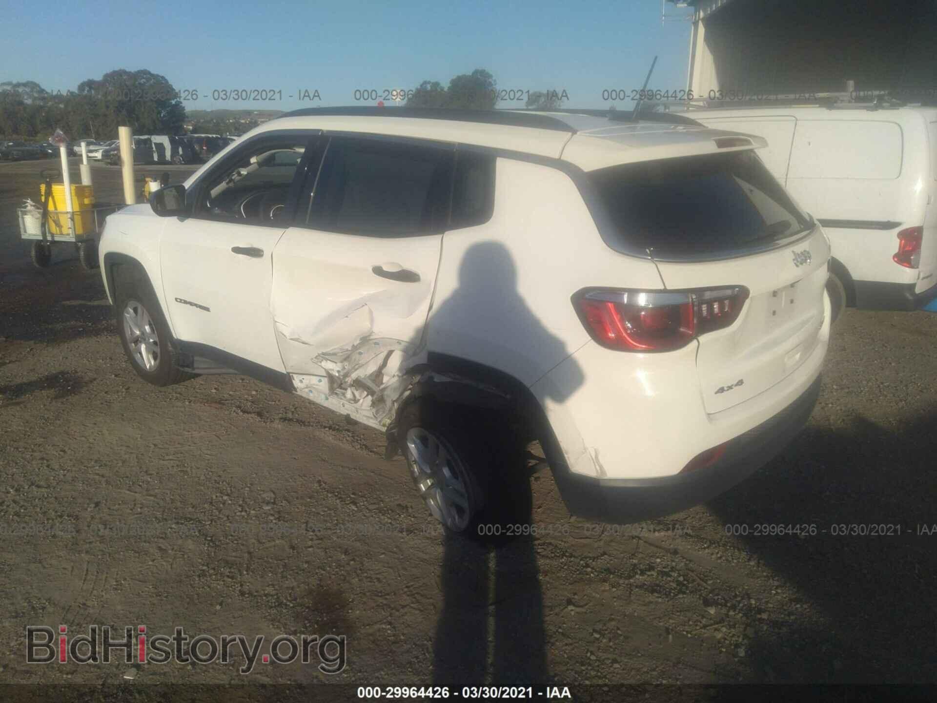 2019 JEEP COMPASS - VIN: 3C4NJDABXKT818285 - Фото 3