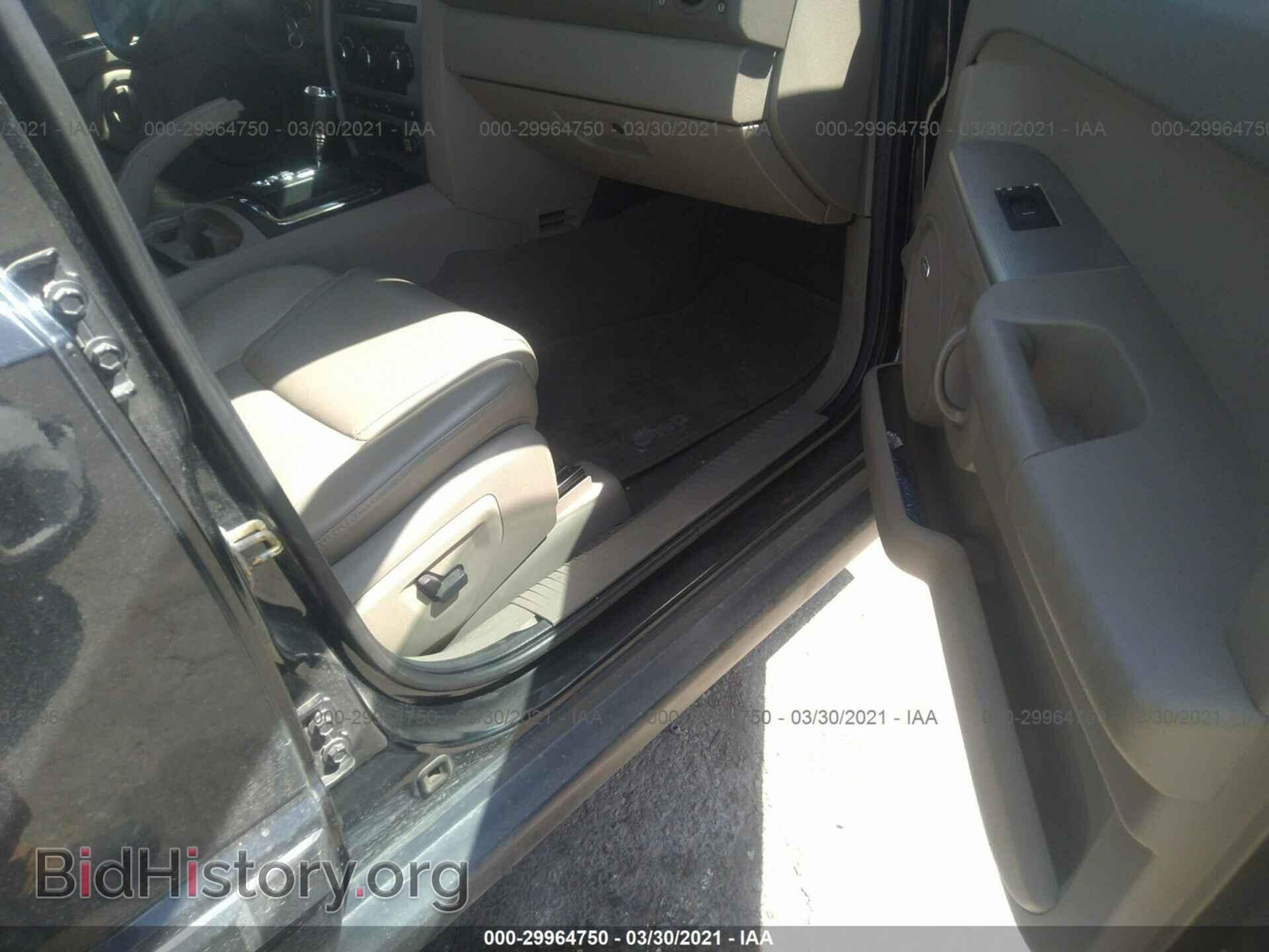 2007 JEEP COMMANDER - VIN: 1J8HG48K47C589390 - Фото 5
