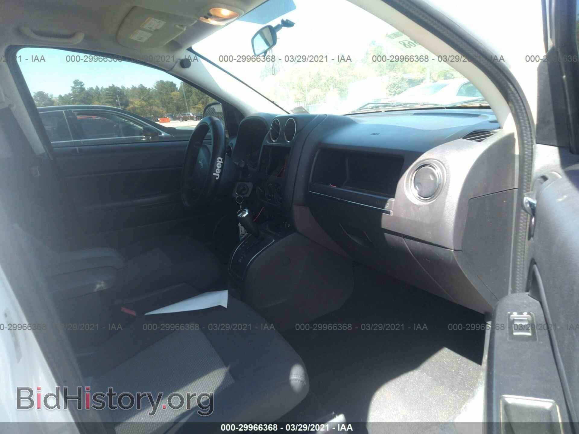2009 JEEP COMPASS - VIN: 1J4FF47B99D205985 - Фото 5