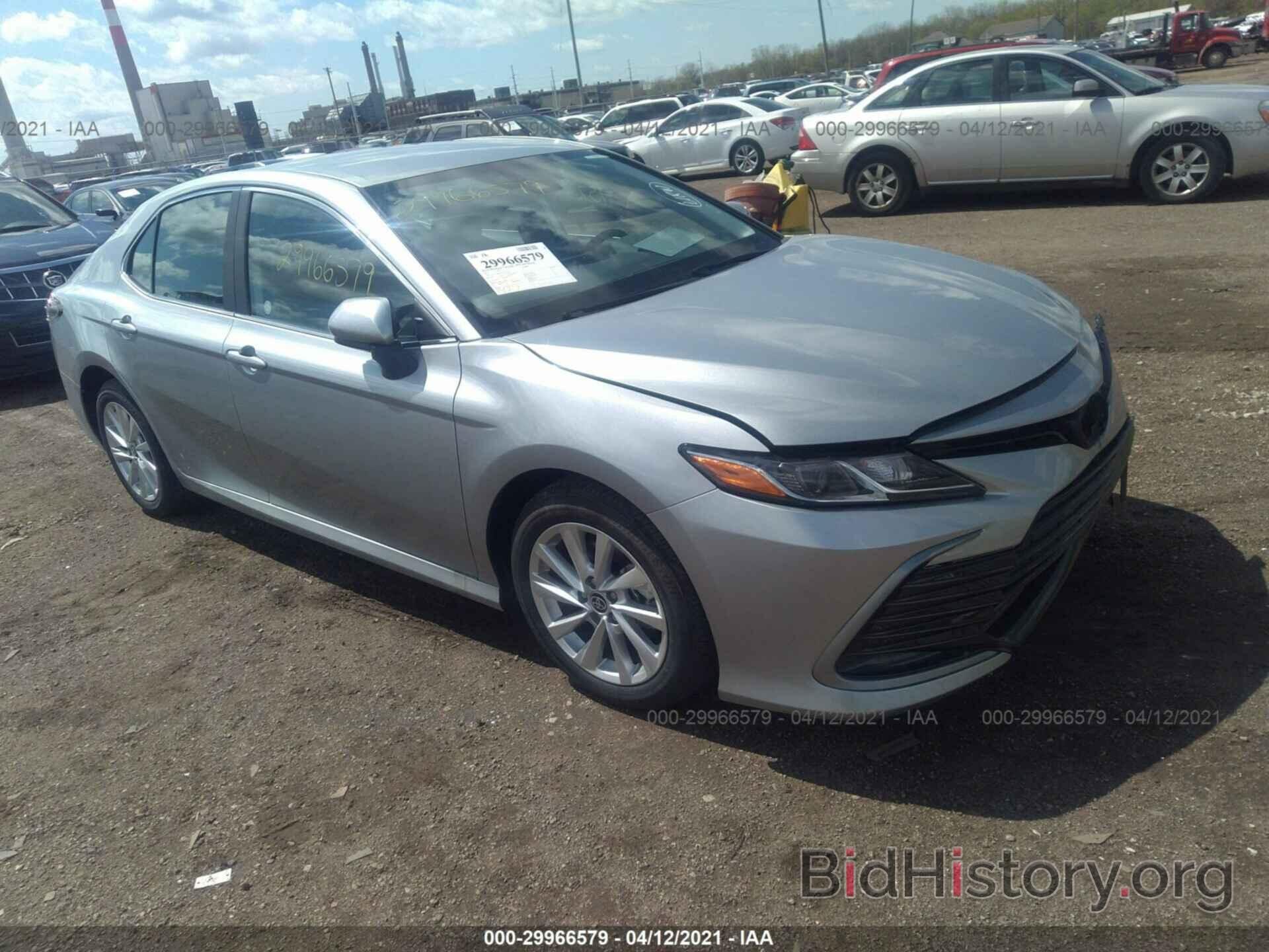 Photo 4T1C11AKXMU554138 - TOYOTA CAMRY 2021