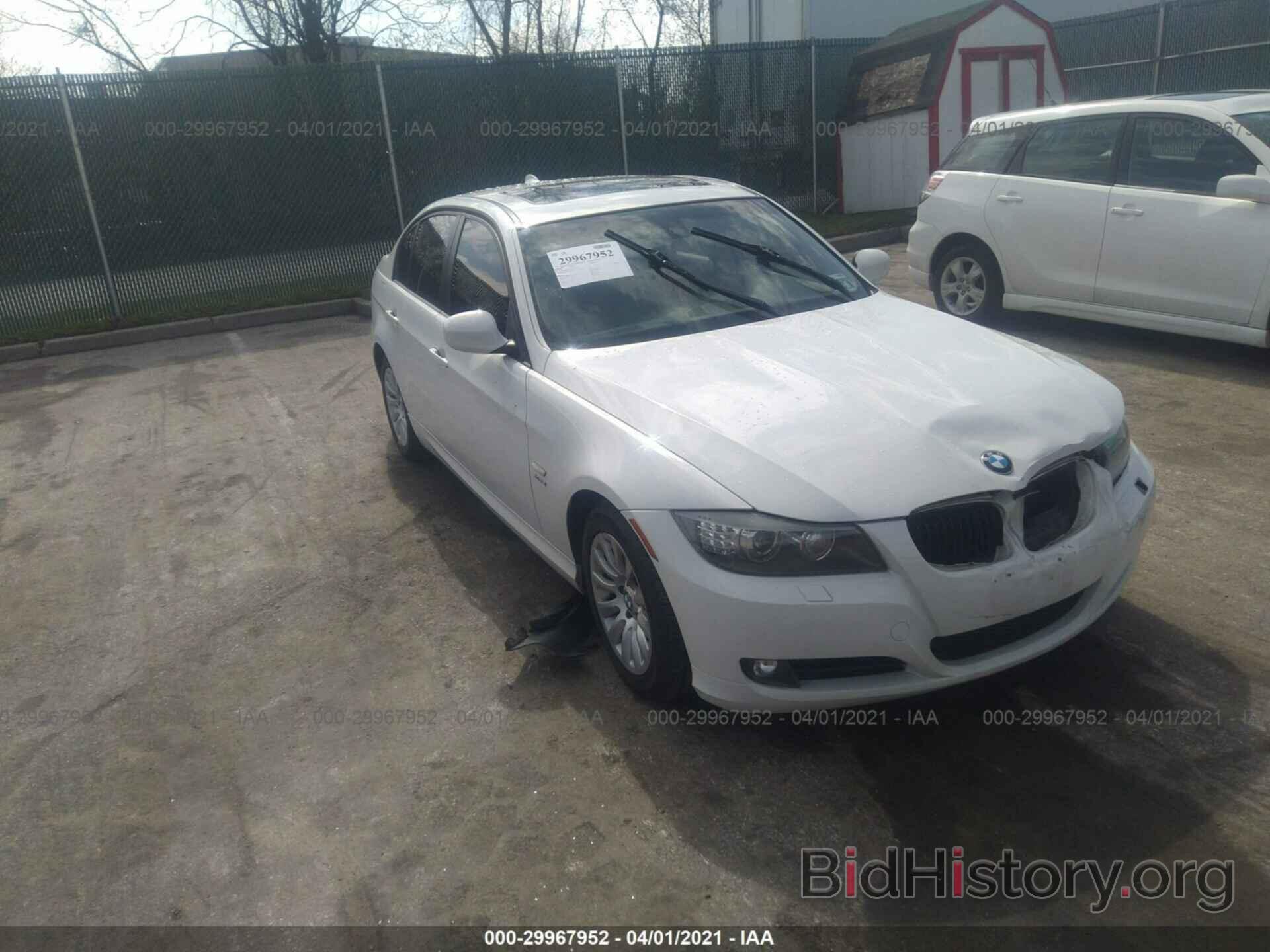 Фотография WBAPK73549A451686 - BMW 3 SERIES 2009