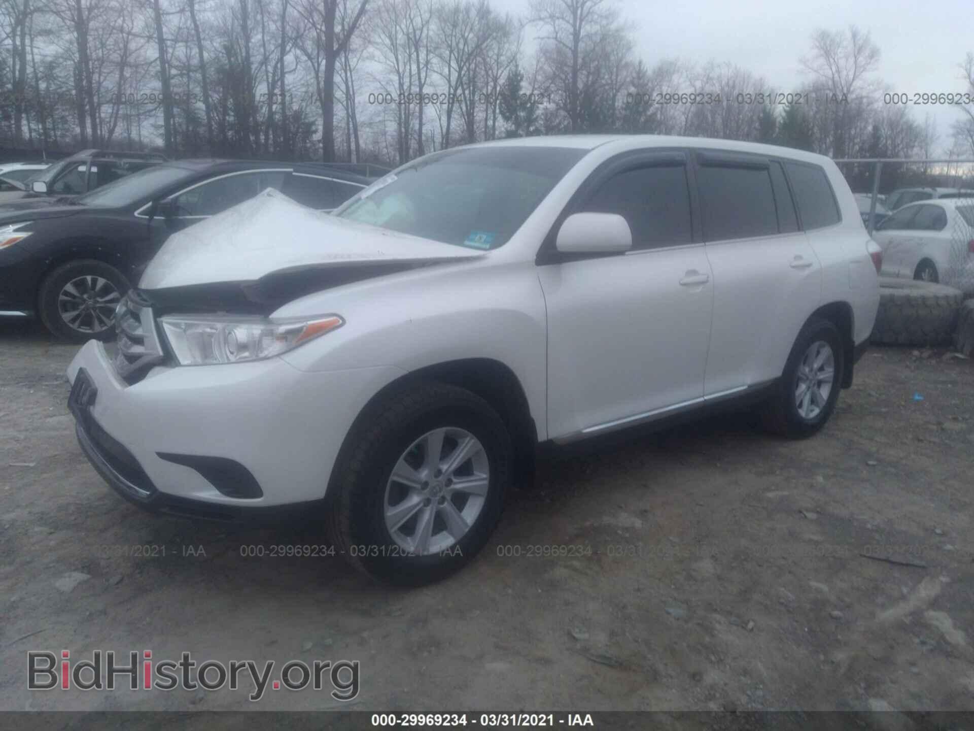 2013 TOYOTA HIGHLANDER - VIN: 5TDBK3EH8DS212425 - Фото 2